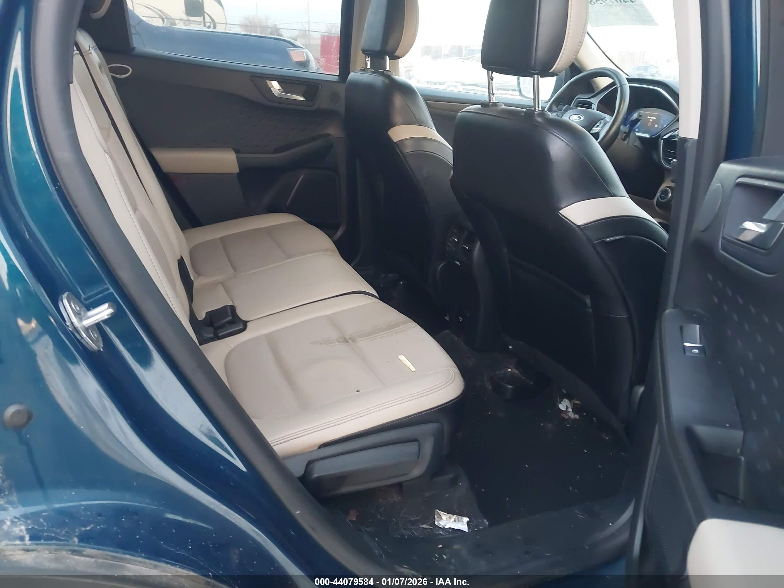 FORD ESCAPE image 8