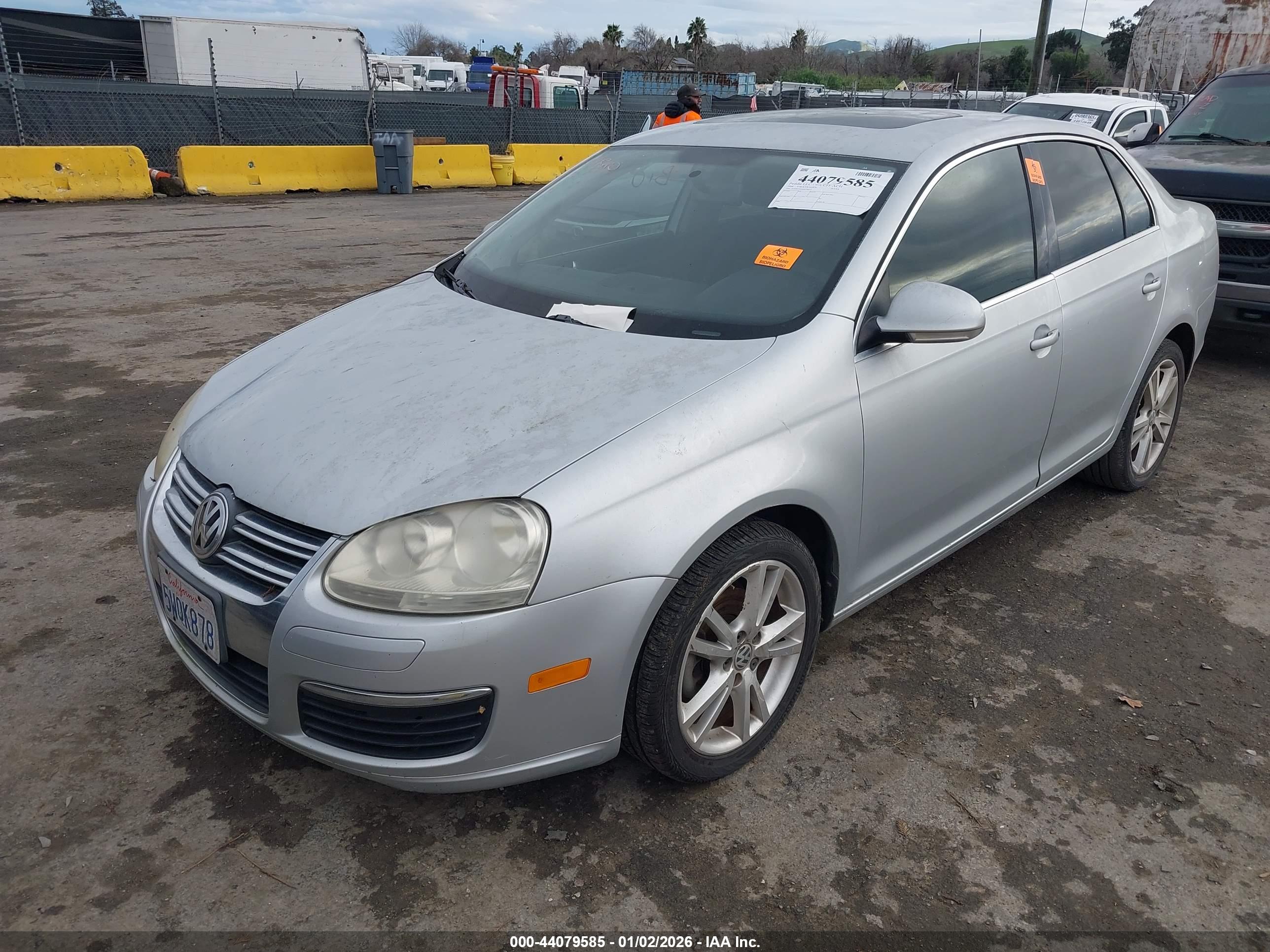 VOLKSWAGEN JETTA image 2