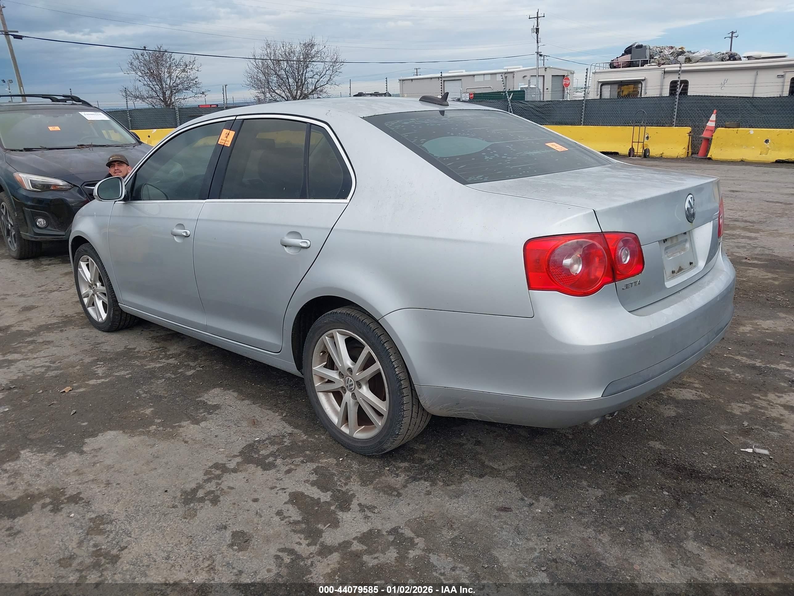 VOLKSWAGEN JETTA image 3