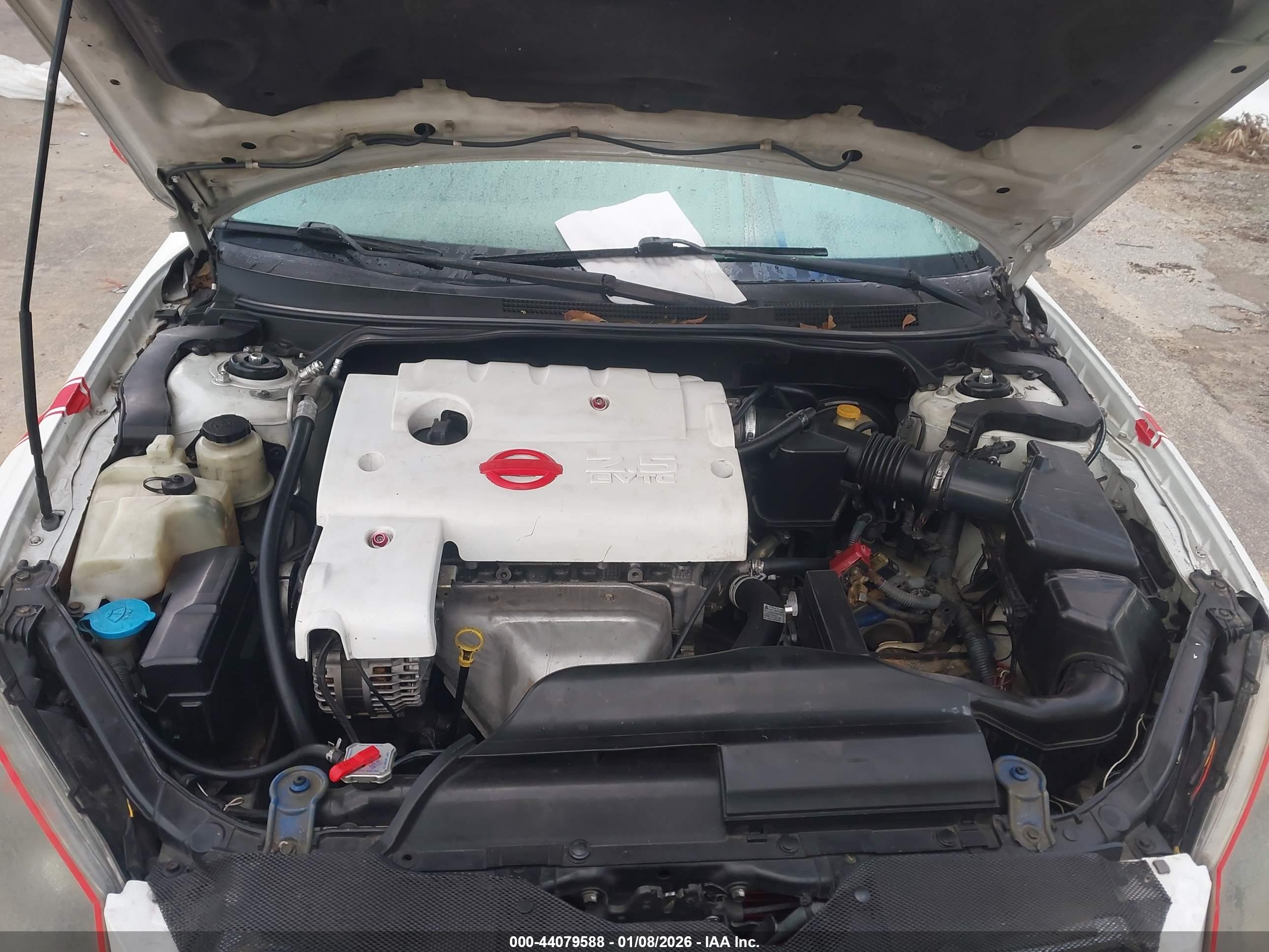 NISSAN ALTIMA image 10