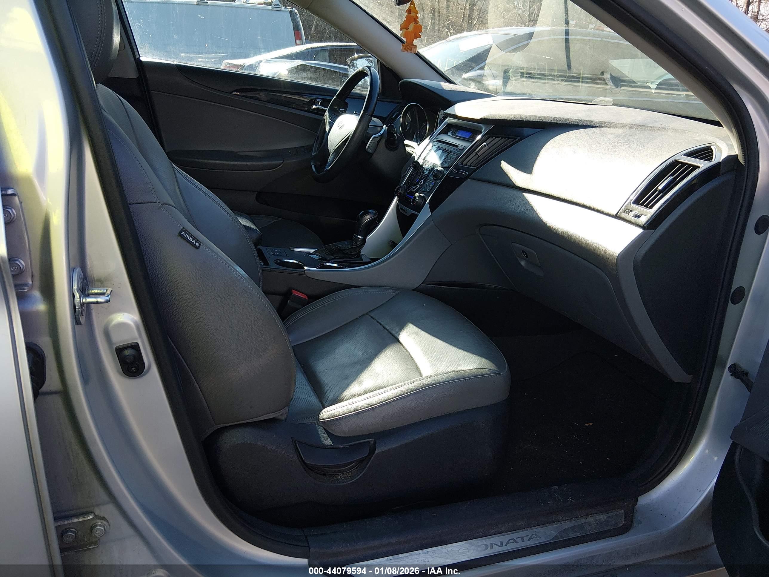 HYUNDAI SONATA image 5