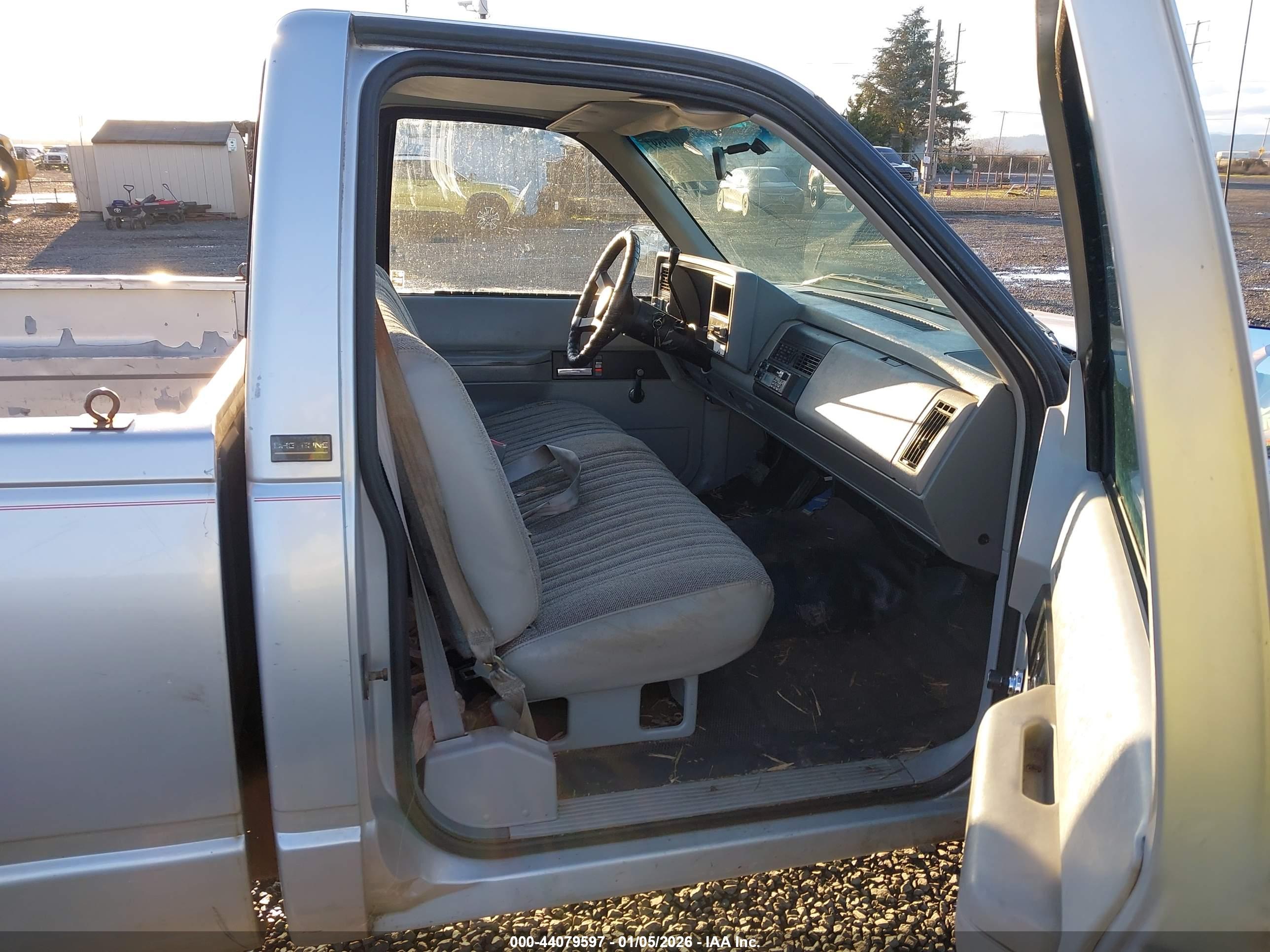 CHEVROLET GMT-400 image 5