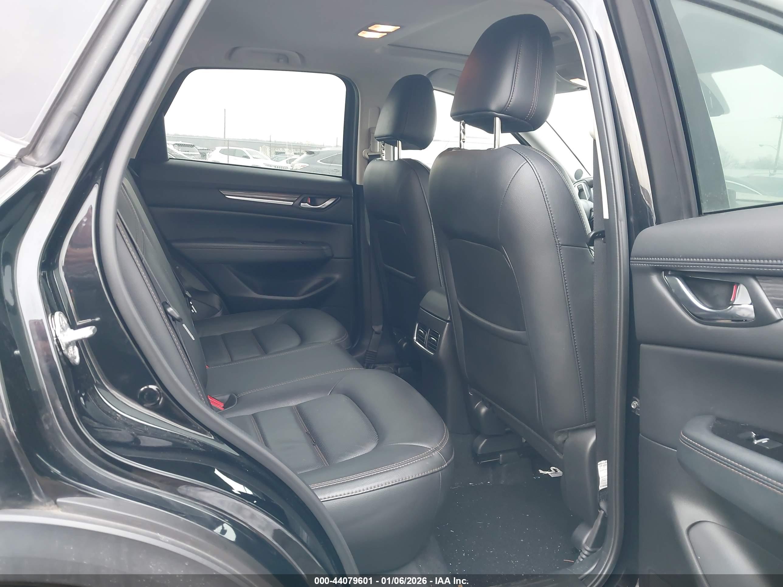MAZDA CX-5 image 8