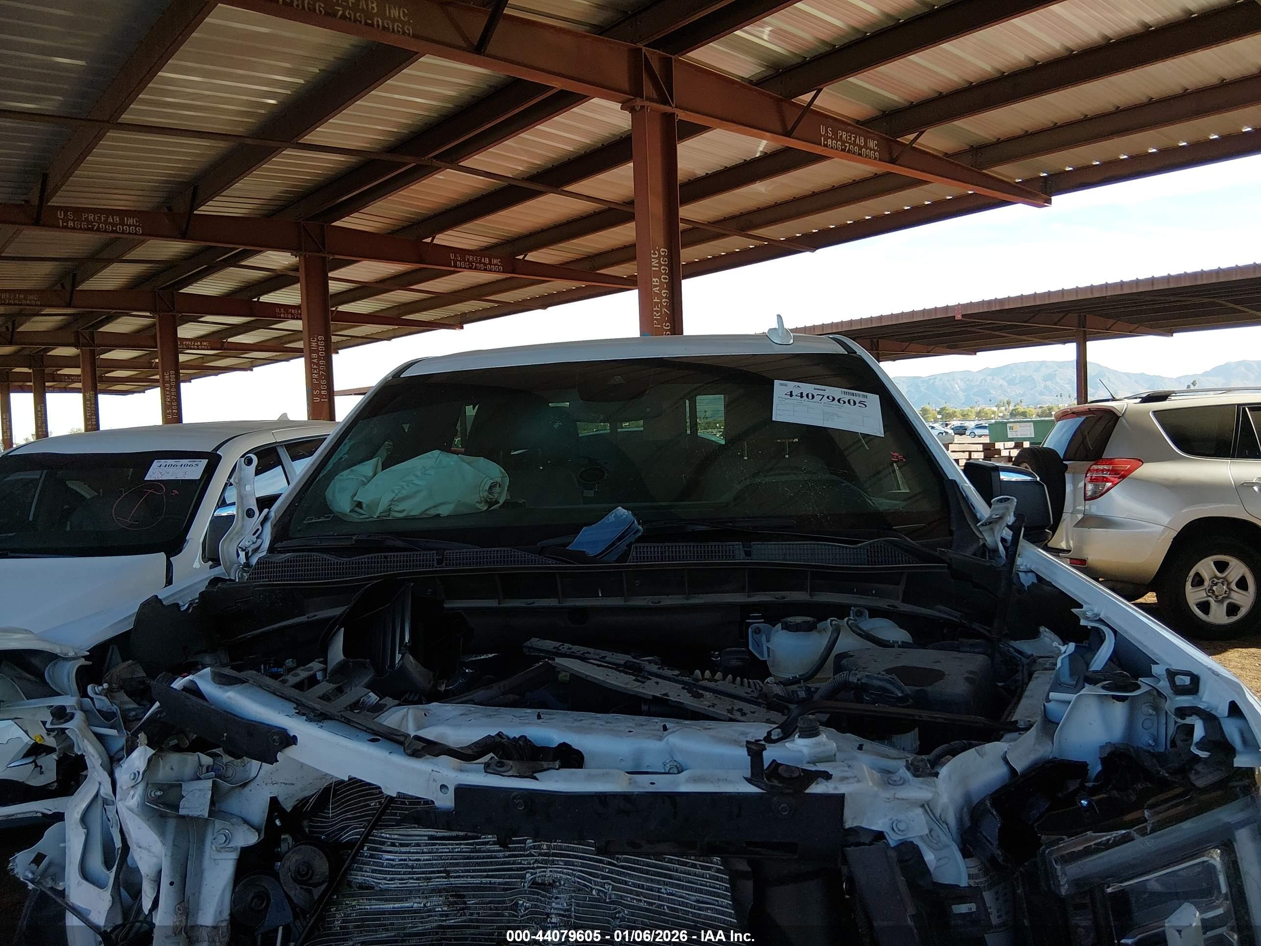 GMC SIERRA image 10