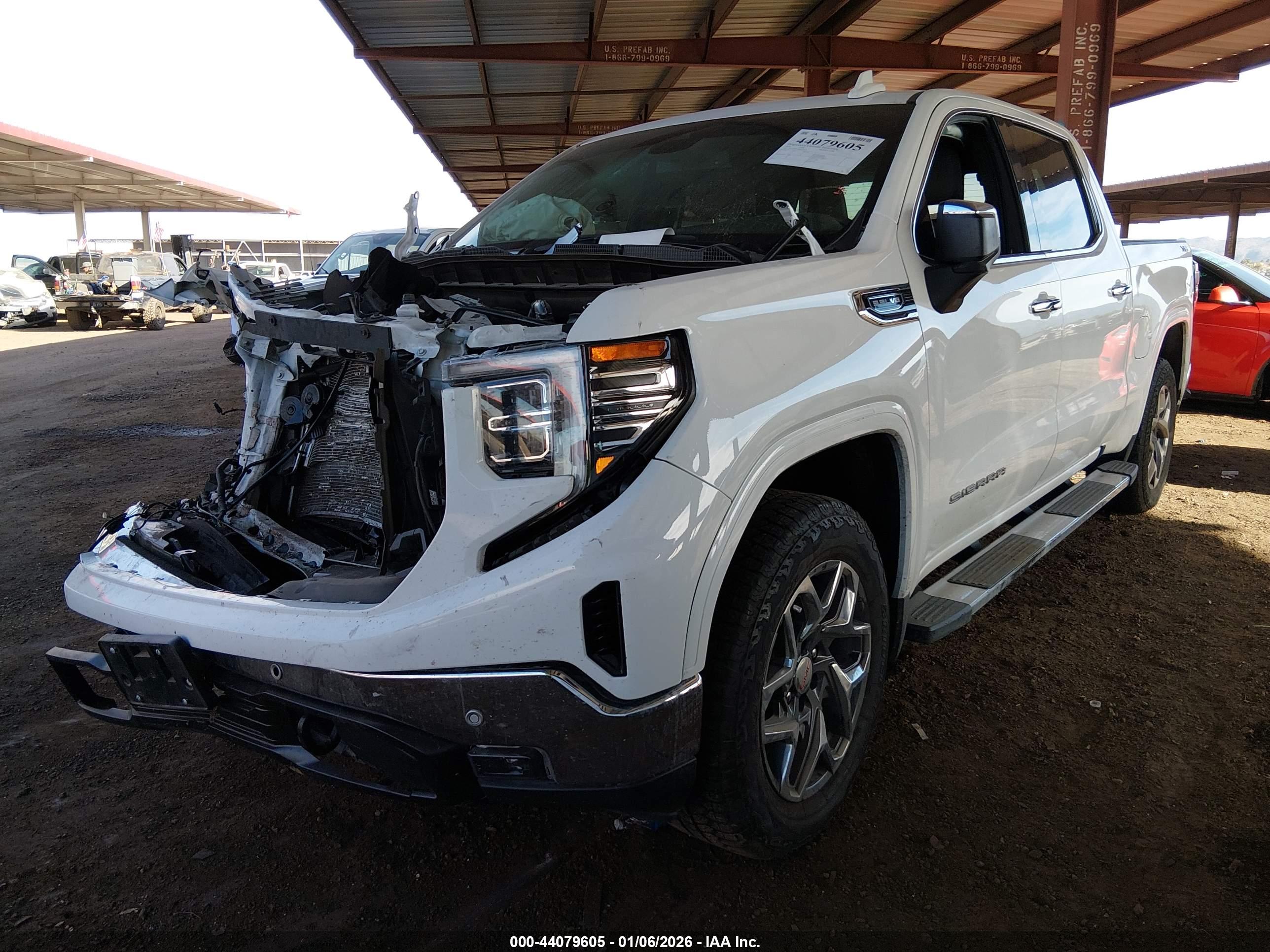 GMC SIERRA image 2