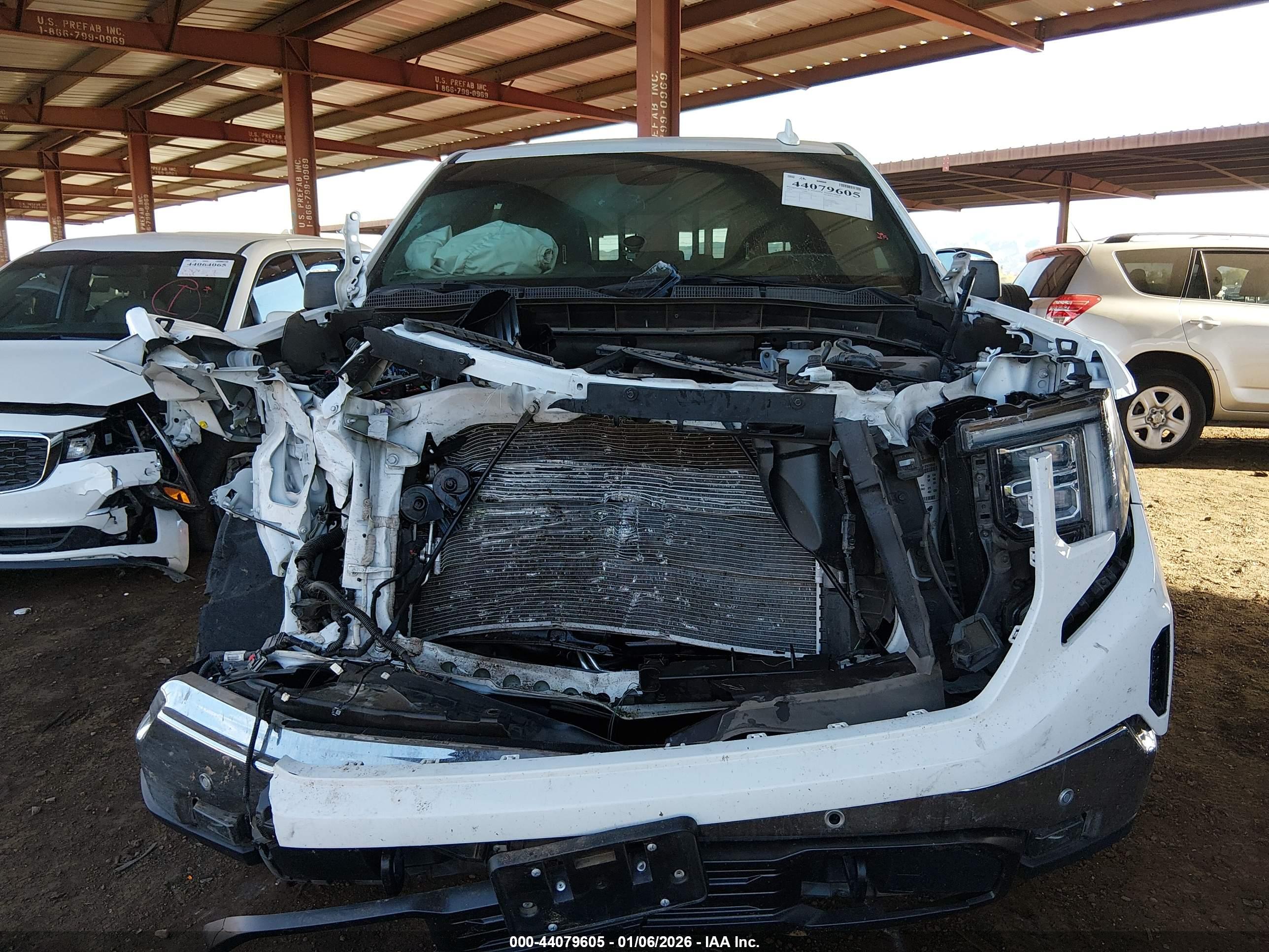 GMC SIERRA image 6