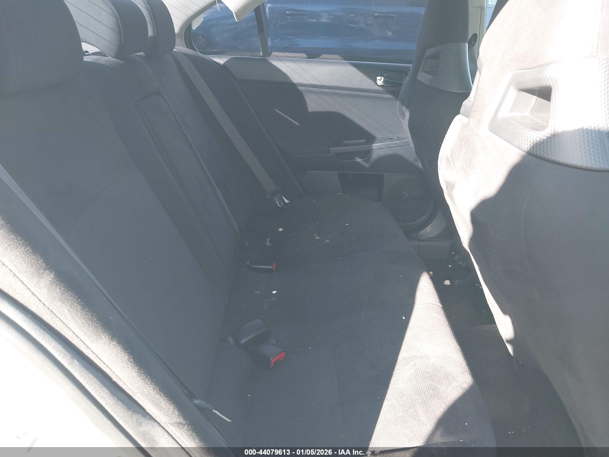 MITSUBISHI LANCER image 8