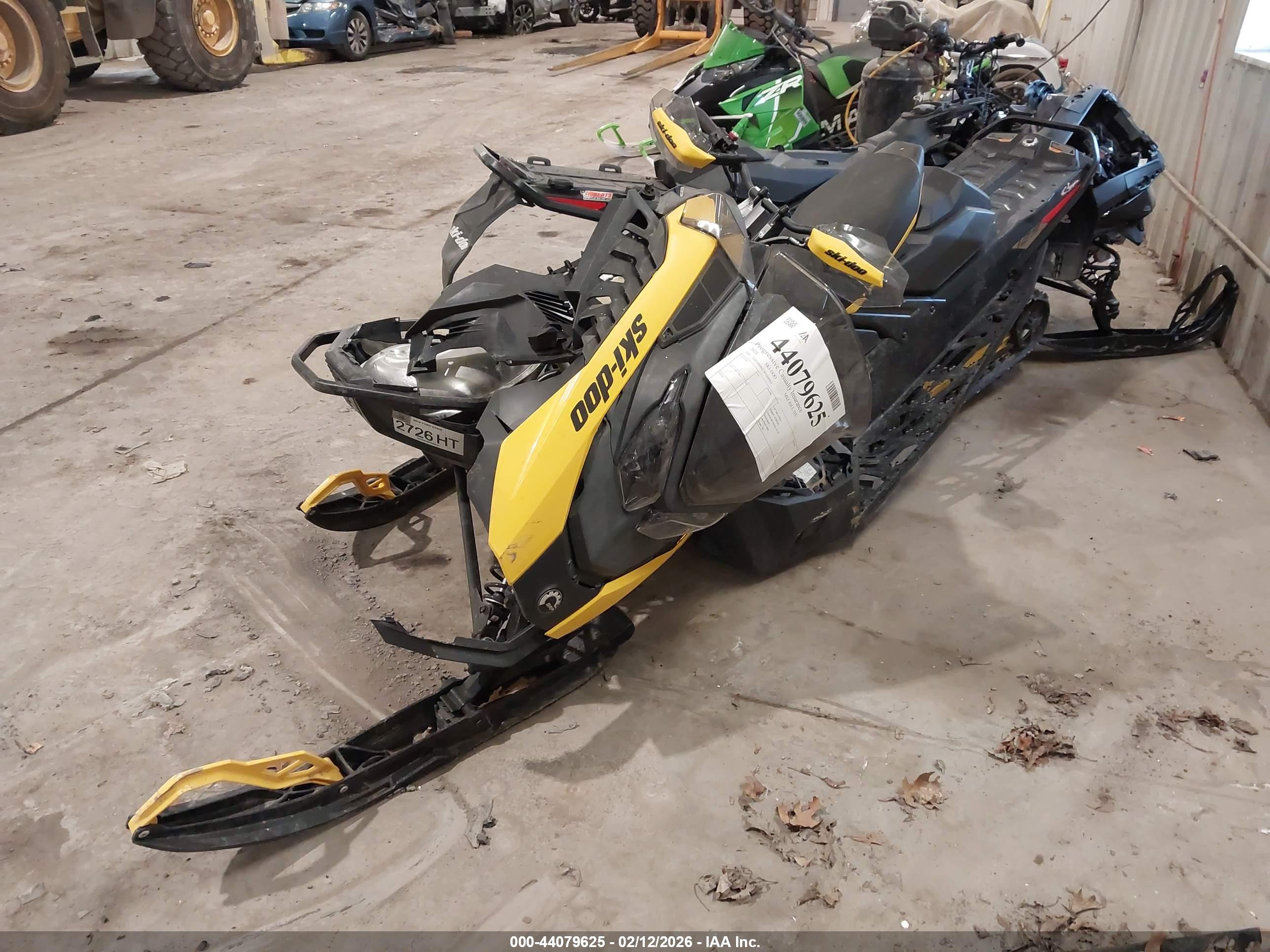 SKI-DOO MXZ image 2