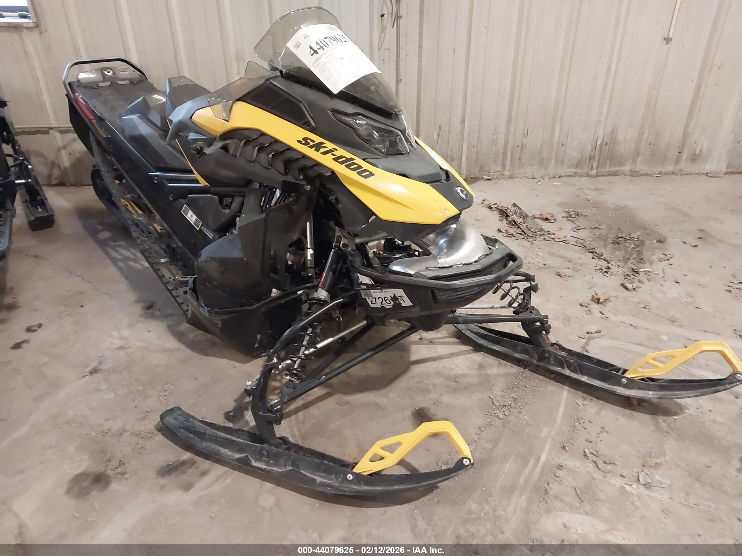 SKI-DOO MXZ image 6