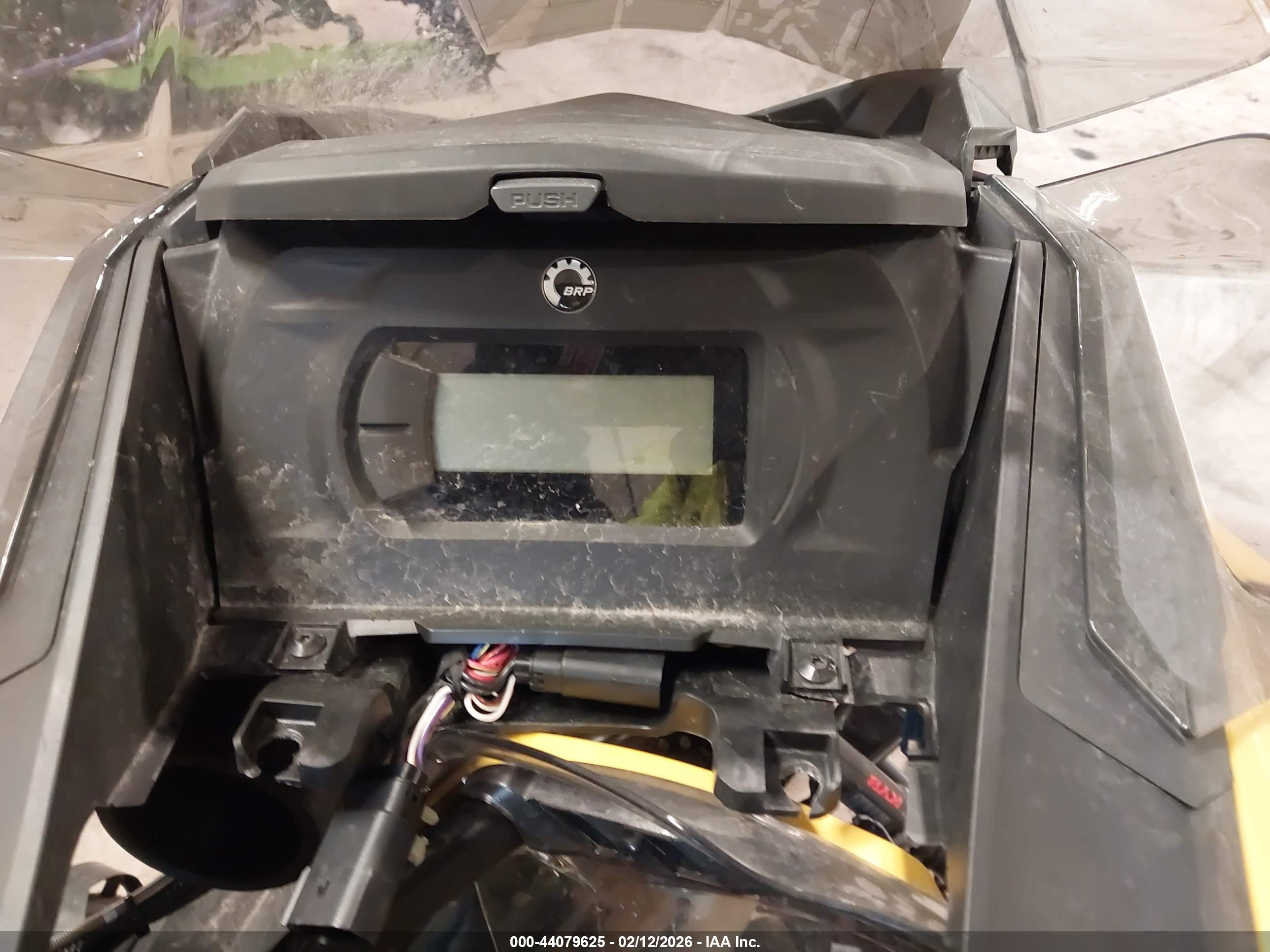 SKI-DOO MXZ image 7