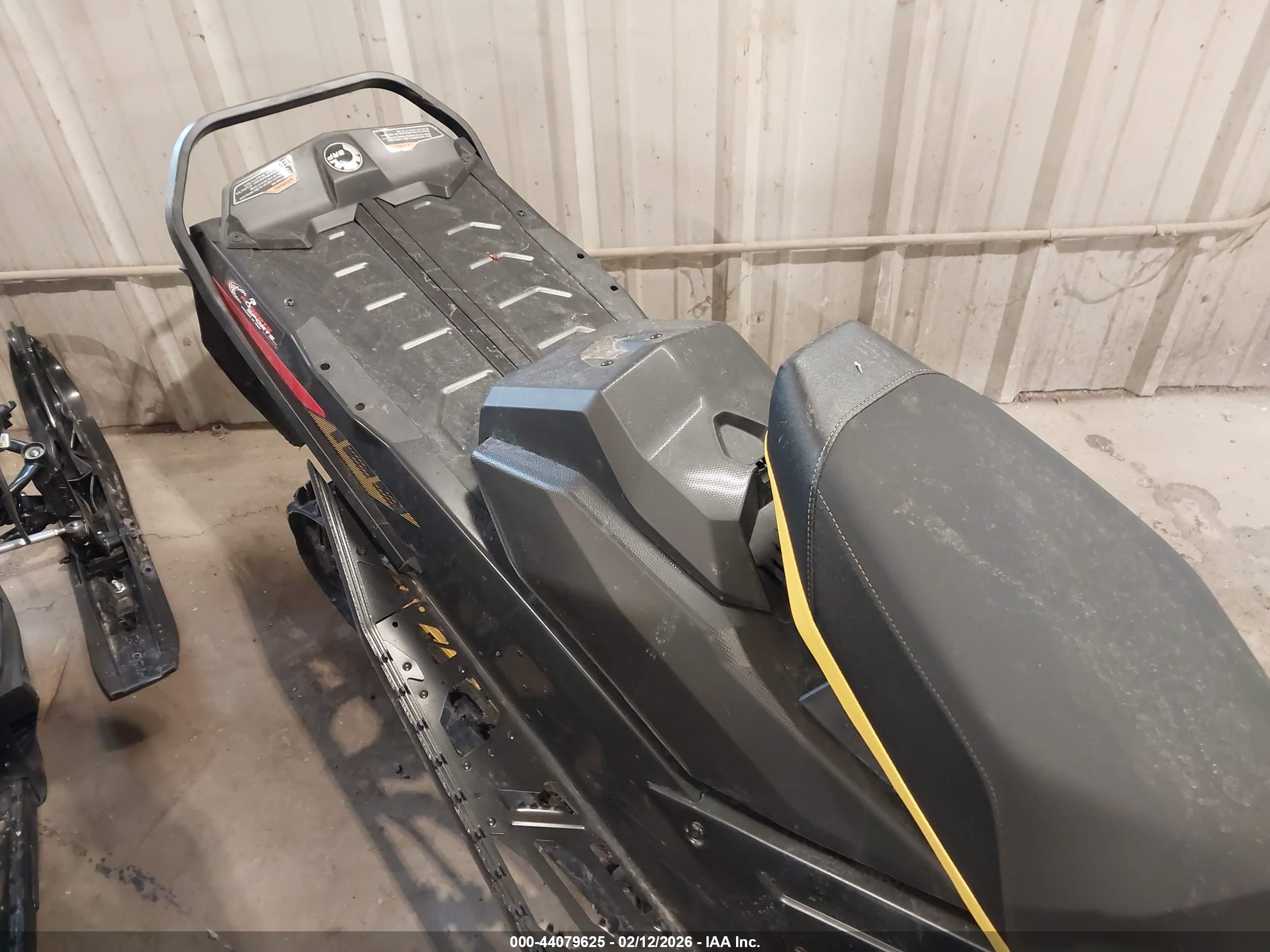 SKI-DOO MXZ image 8