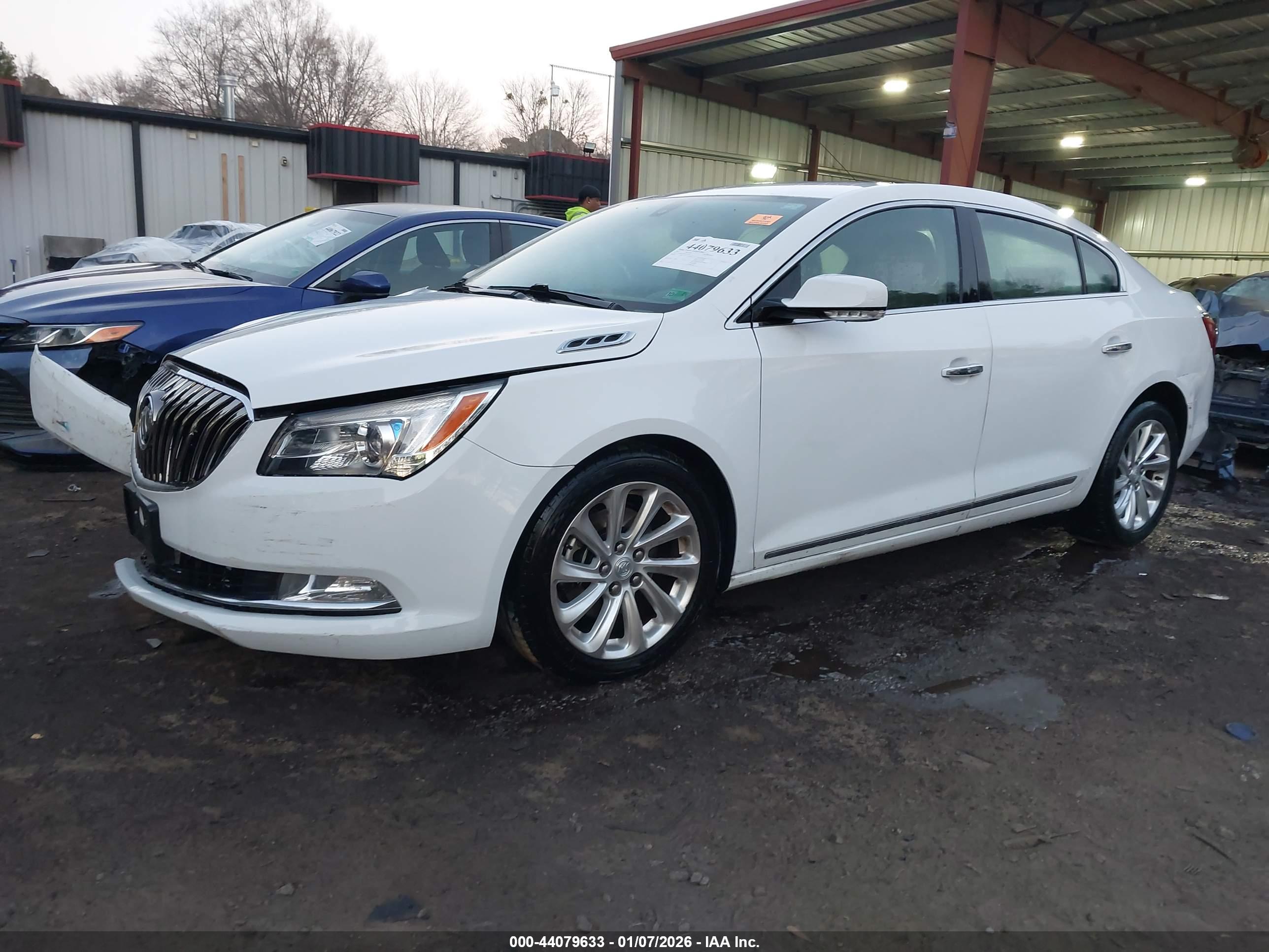 BUICK LACROSSE image 2
