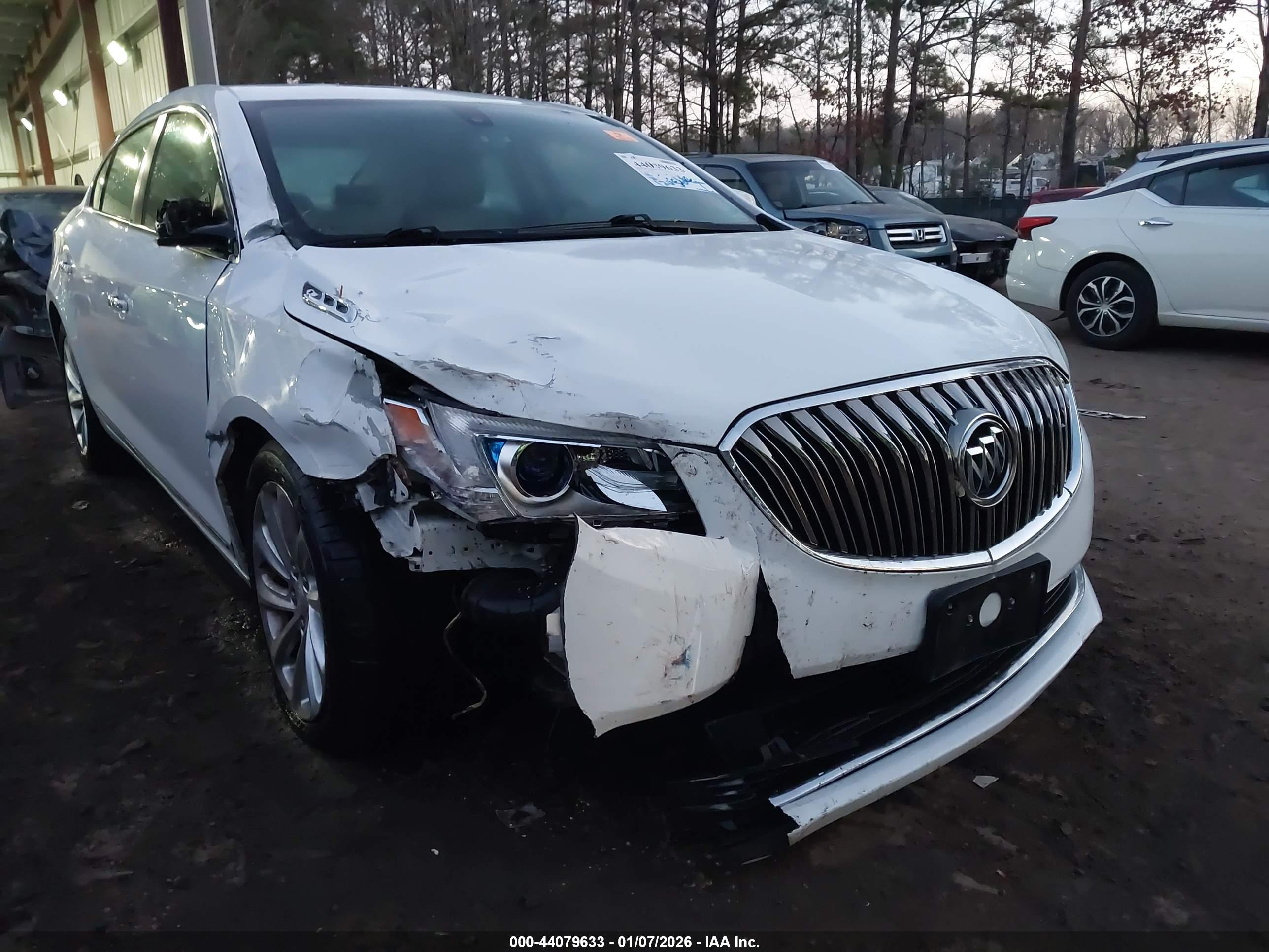 BUICK LACROSSE image 6