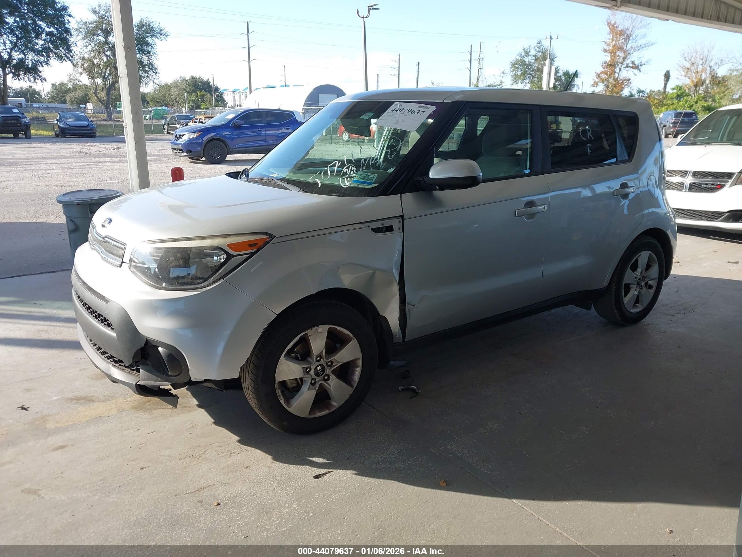KIA SOUL image 2