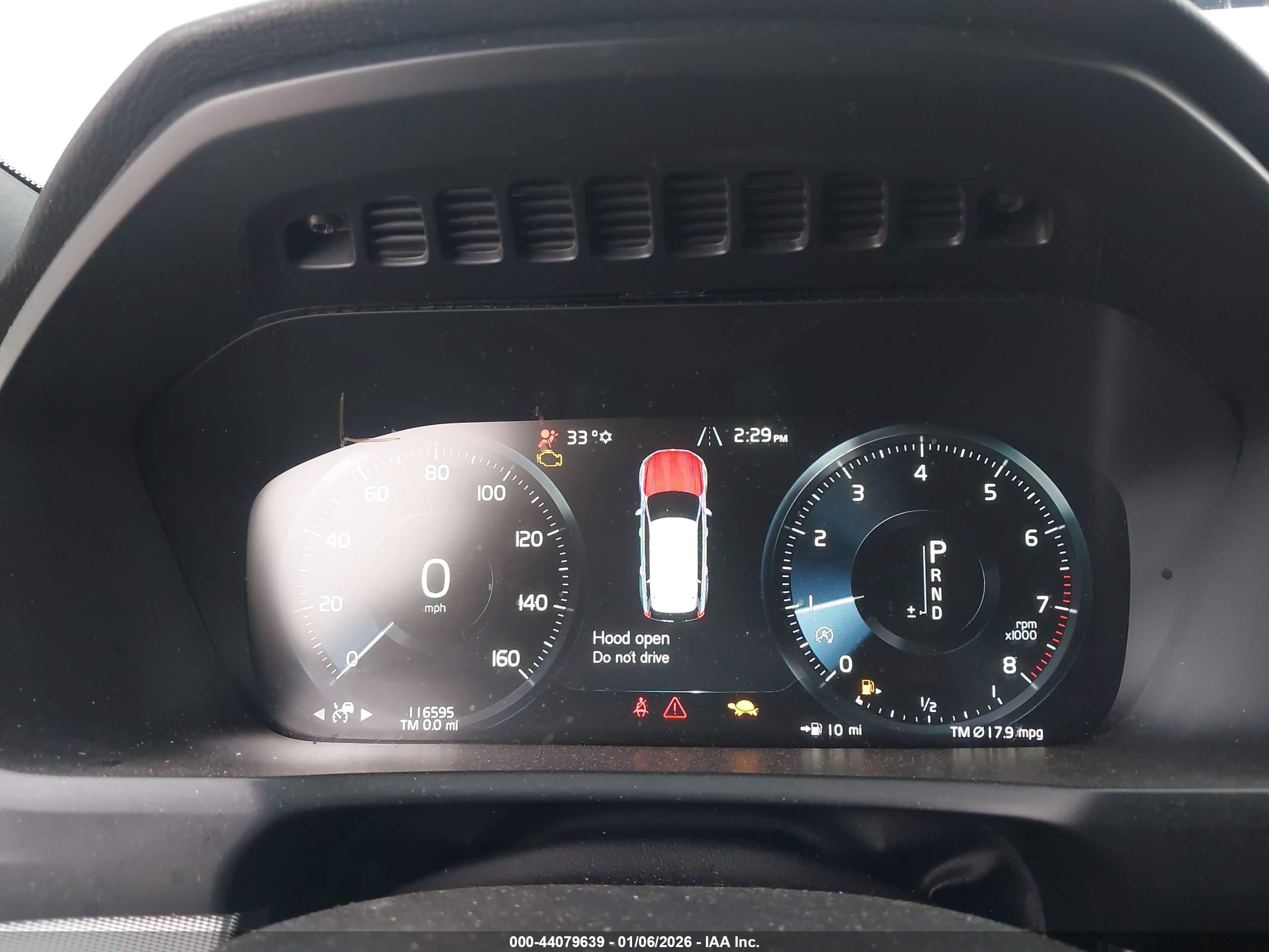 VOLVO XC90 image 7