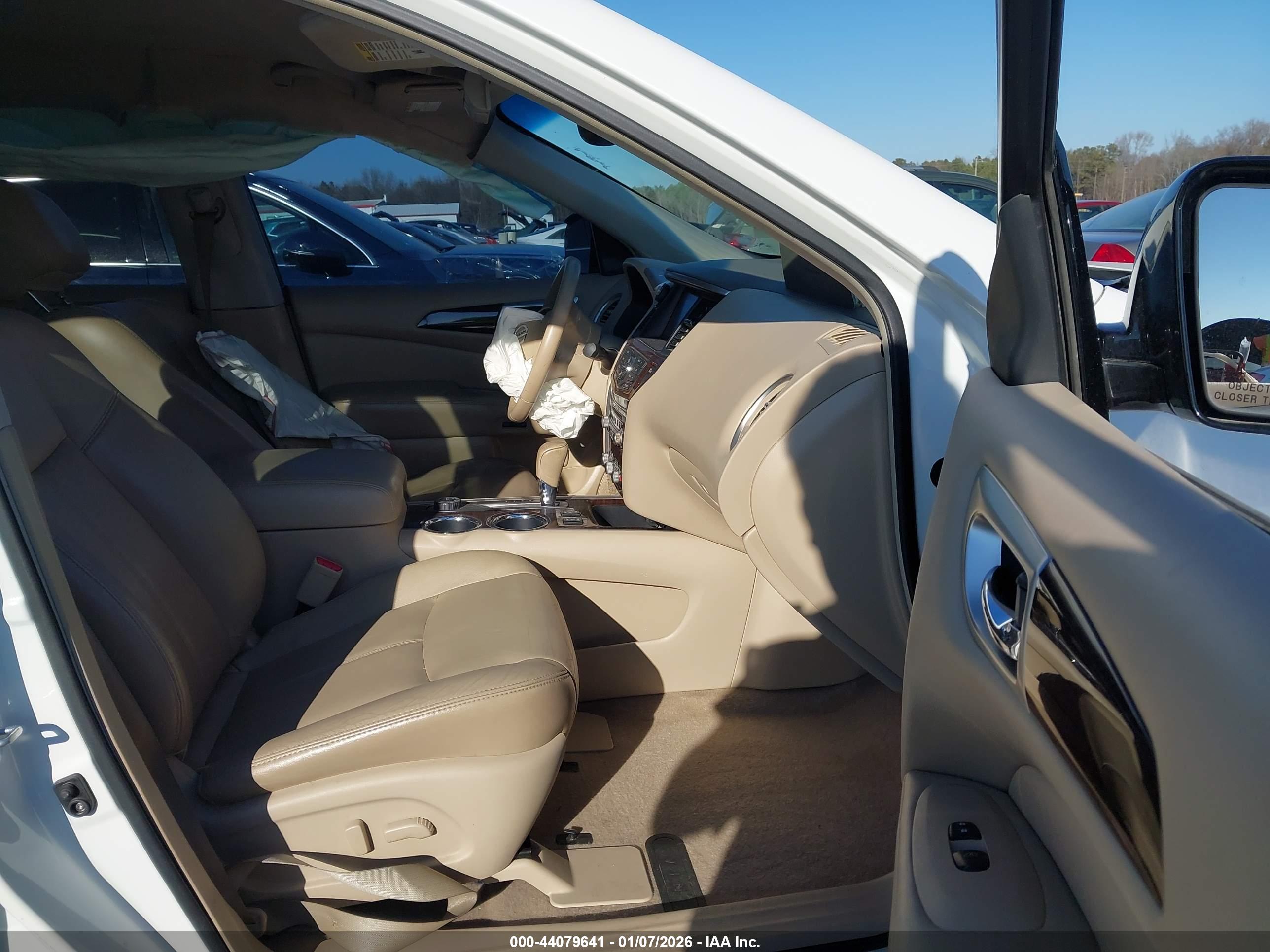 NISSAN PATHFINDER image 5