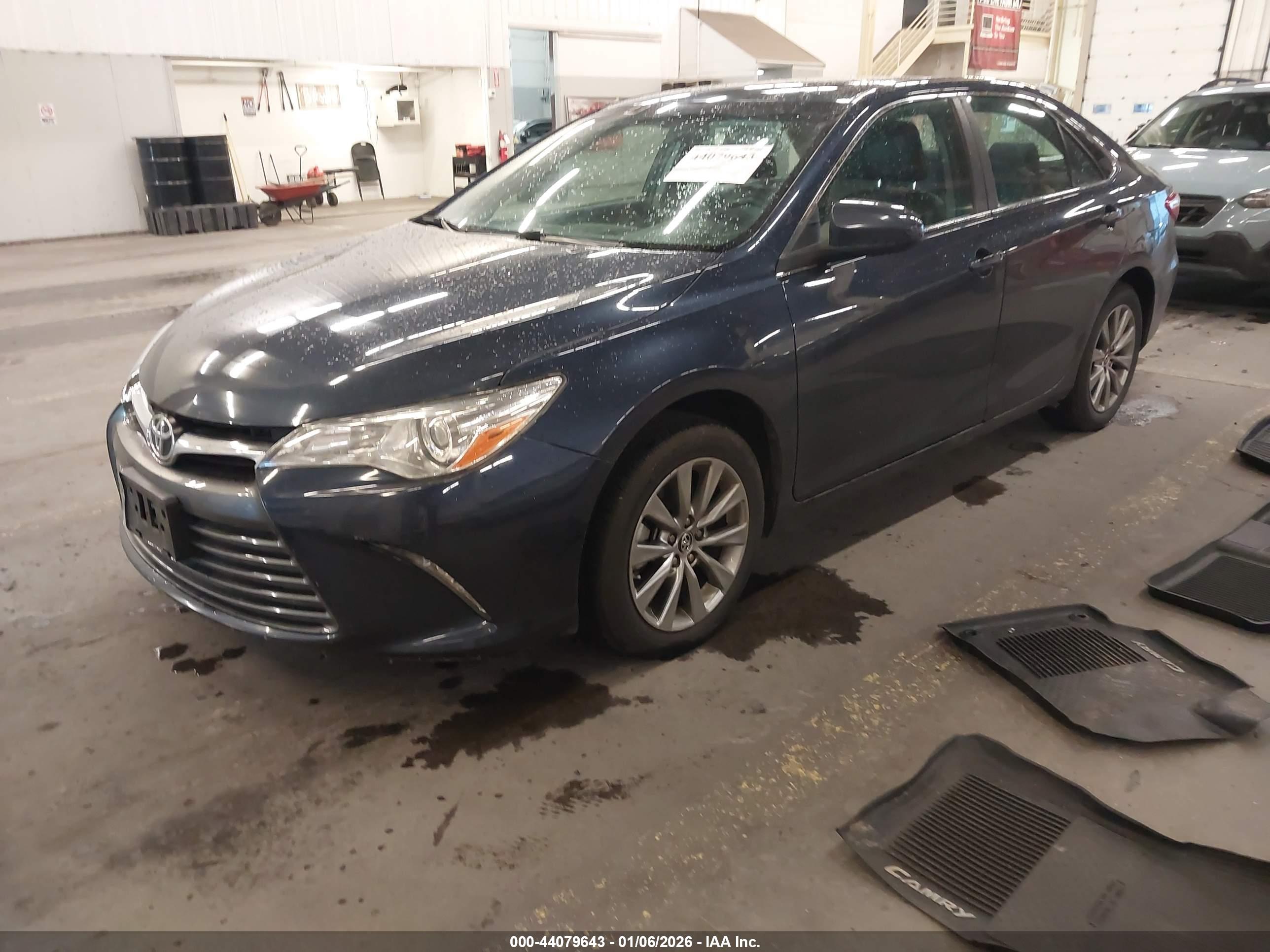 TOYOTA CAMRY image 2