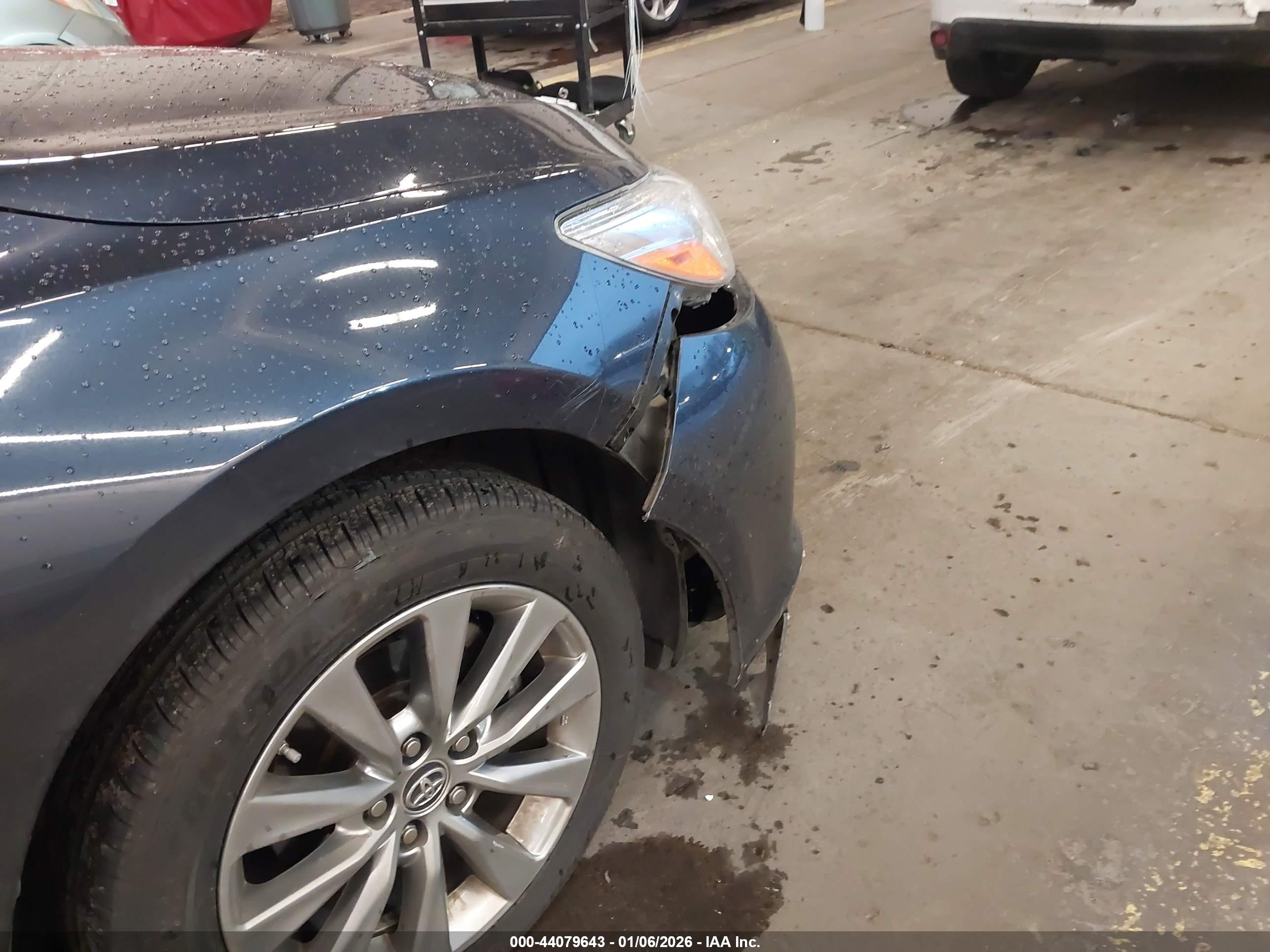 TOYOTA CAMRY image 6