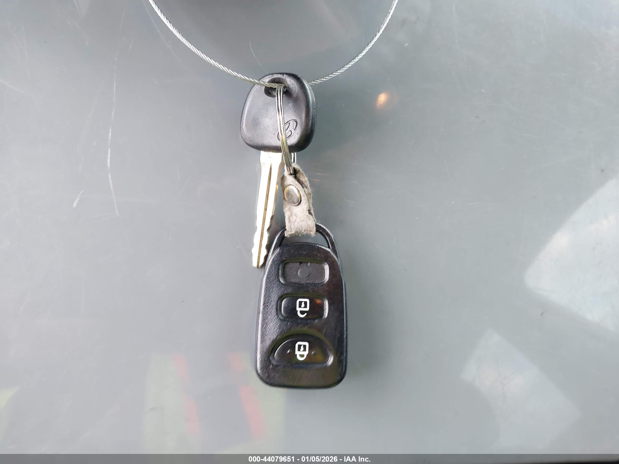HYUNDAI ELANTRA image 11