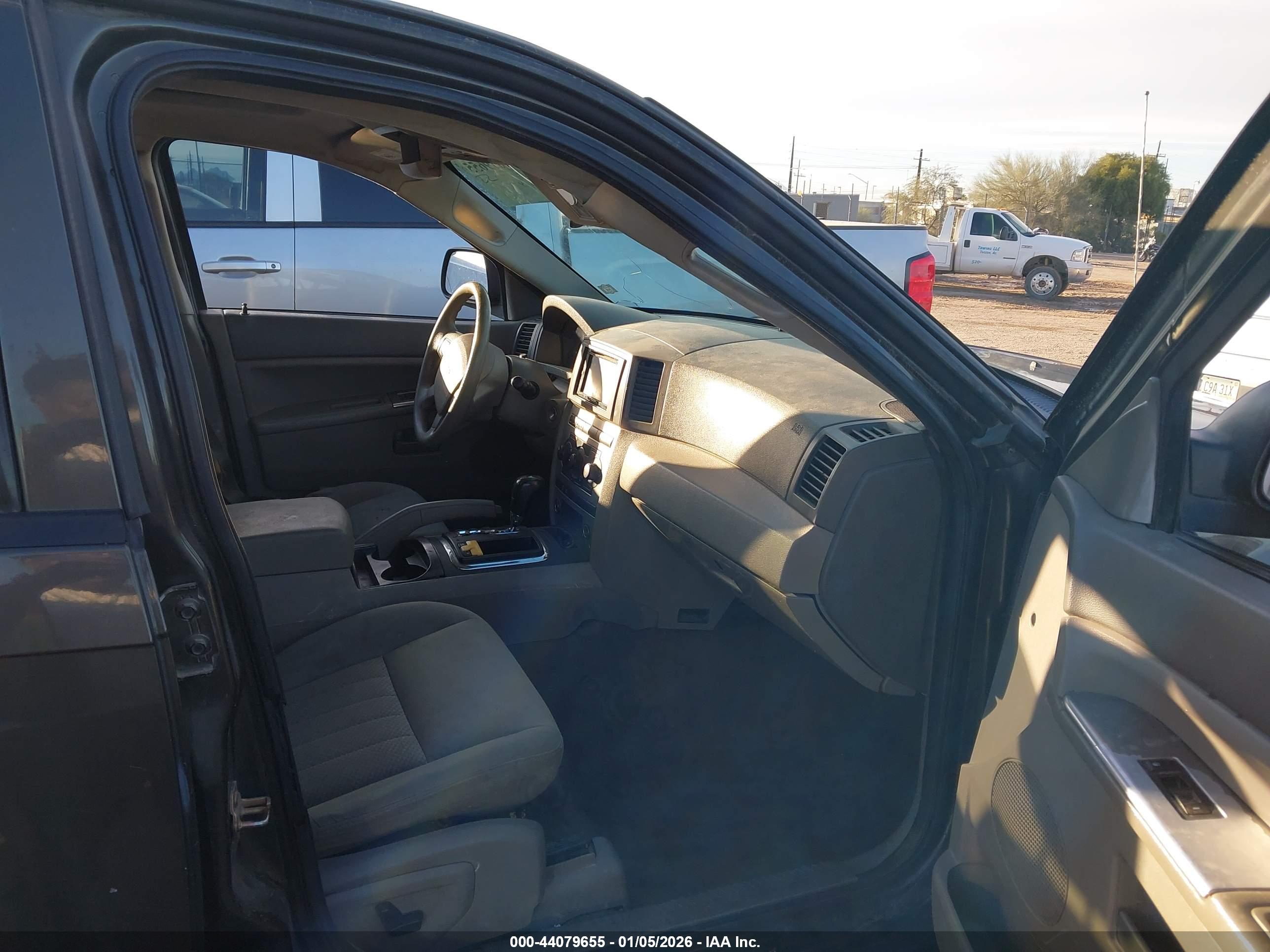 JEEP GRAND image 5