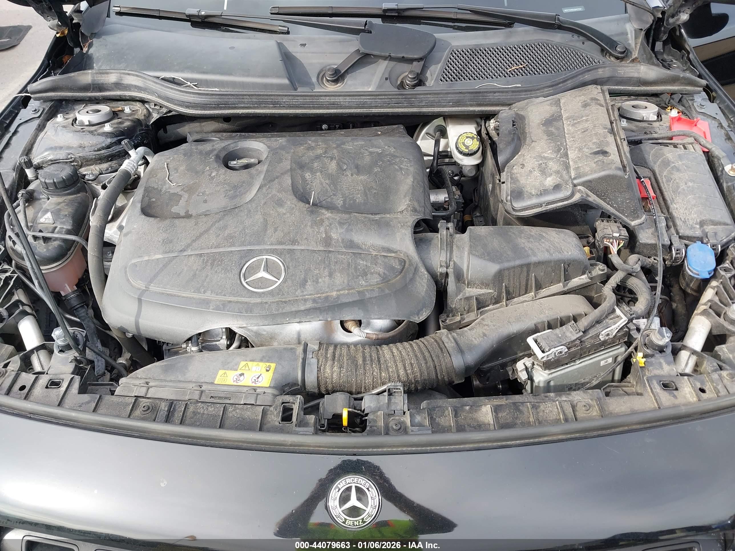 MERCEDES-BENZ GLA image 10