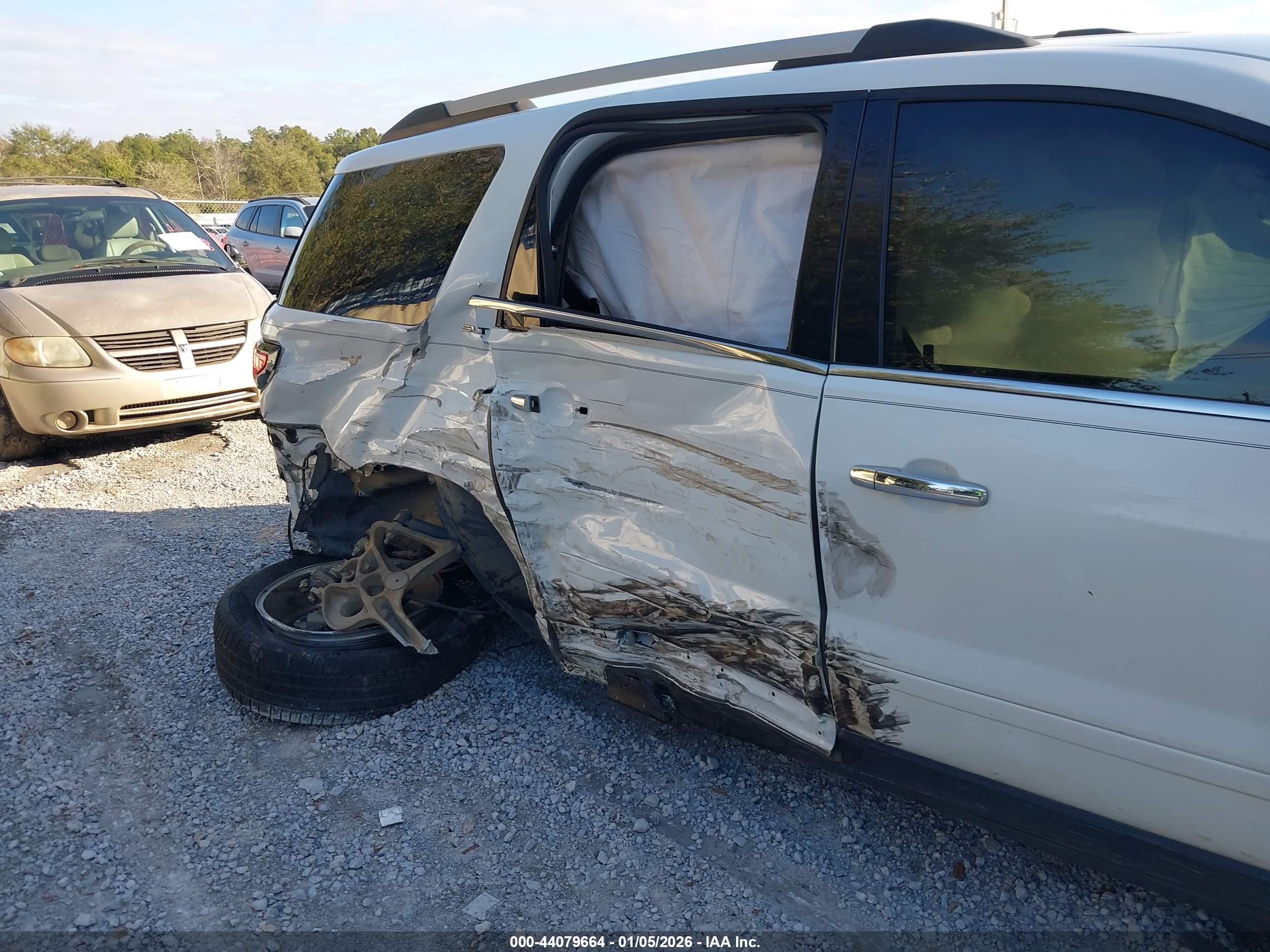 GMC ACADIA image 6