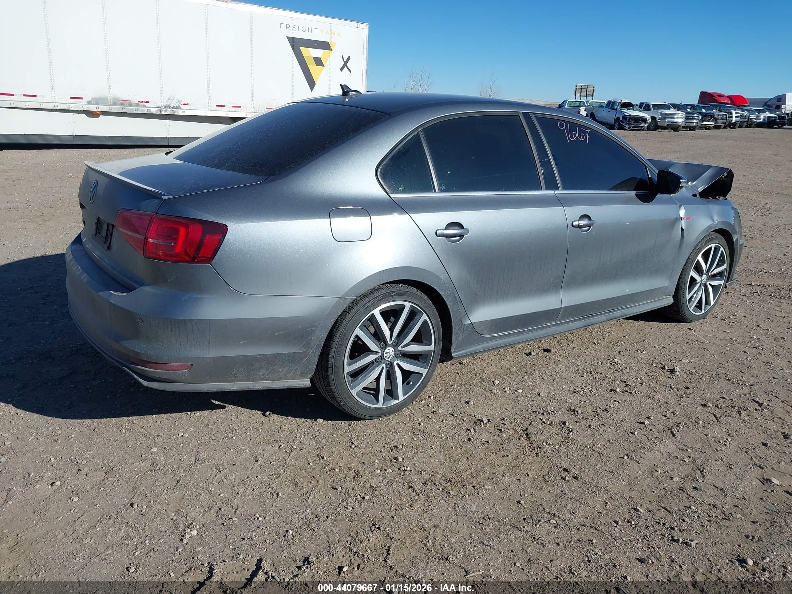 VOLKSWAGEN JETTA image 4