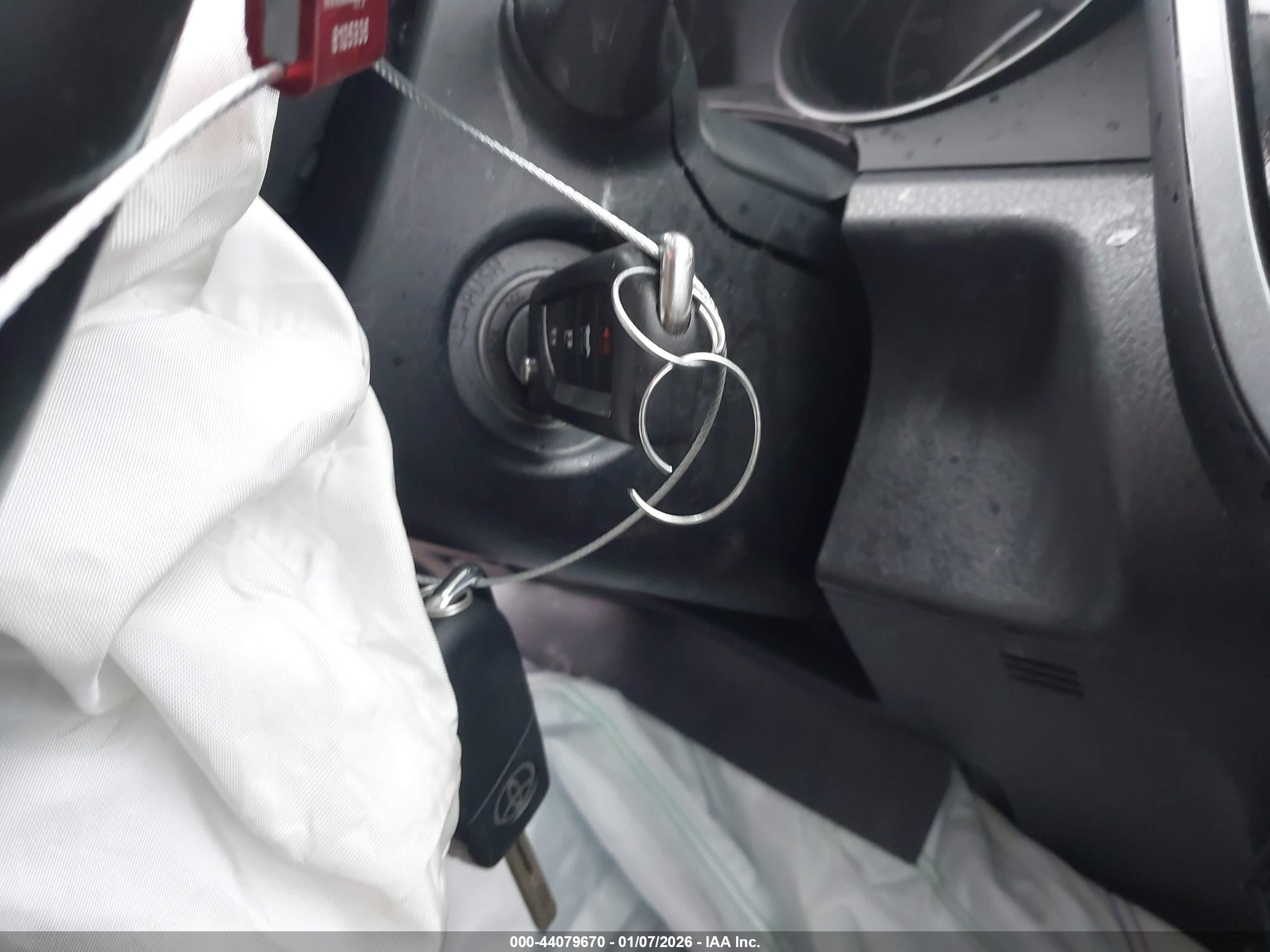 TOYOTA CAMRY image 11