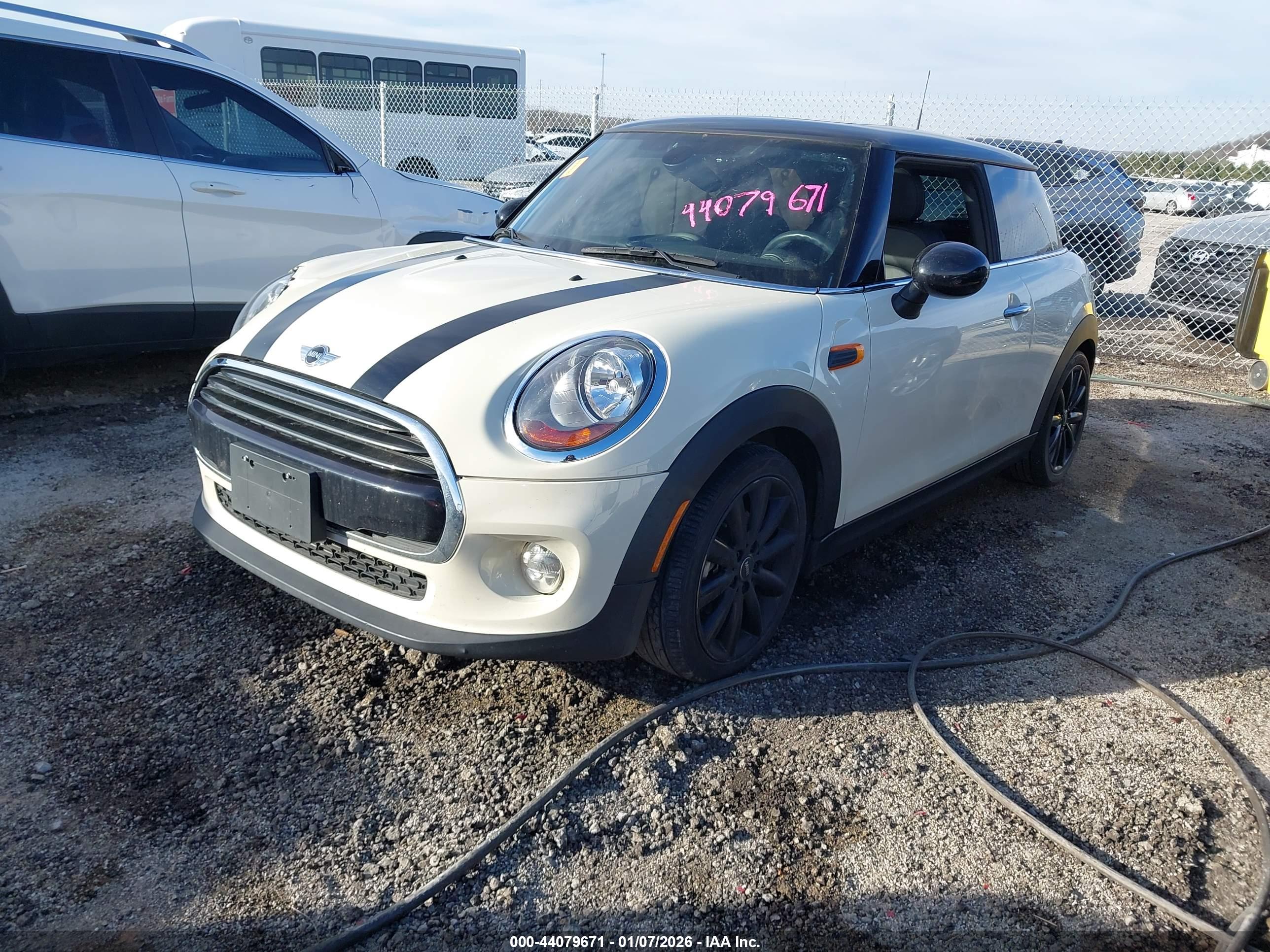 MINI HARDTOP image 2