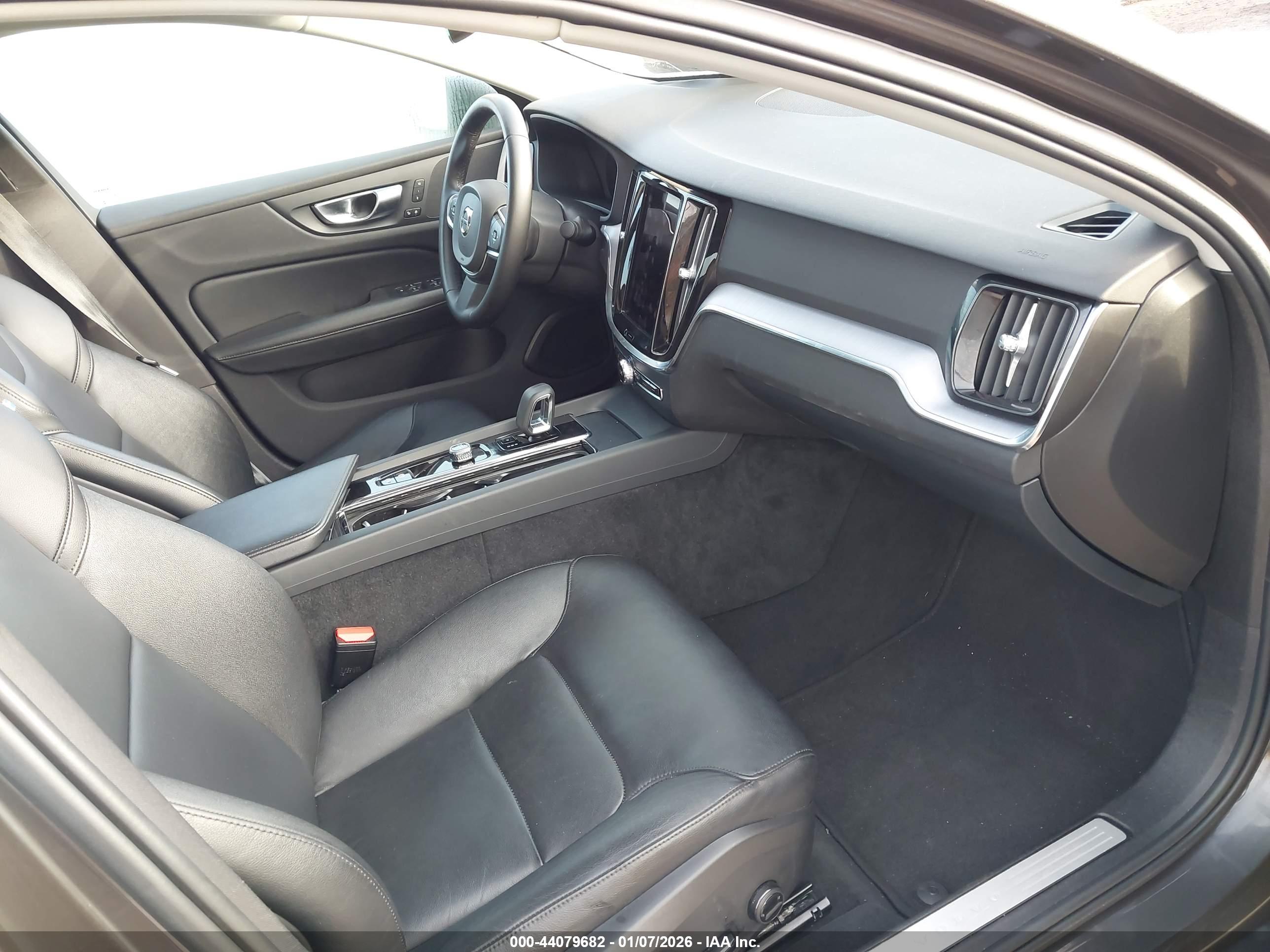 VOLVO S60 image 5