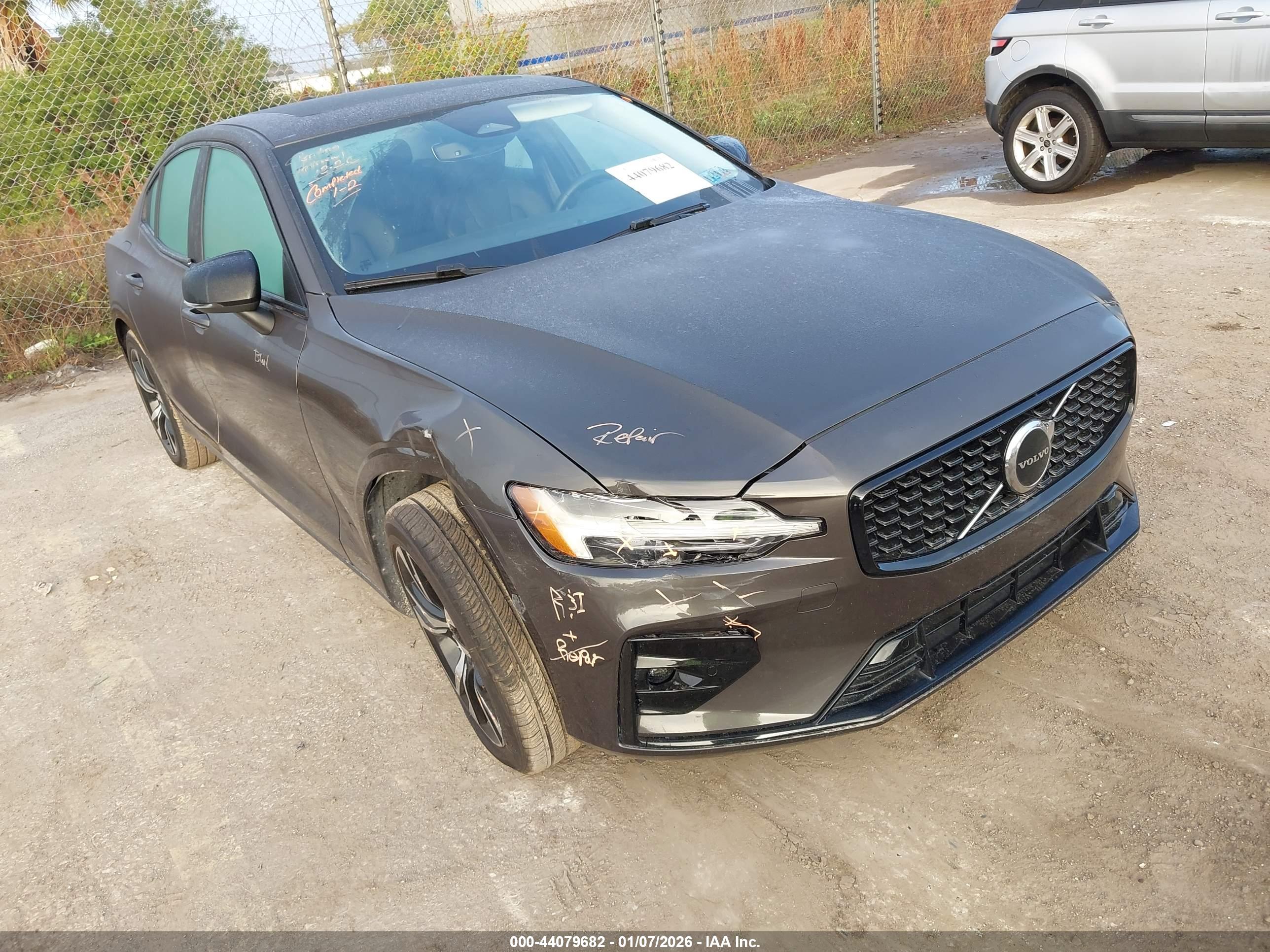 VOLVO S60 image 6
