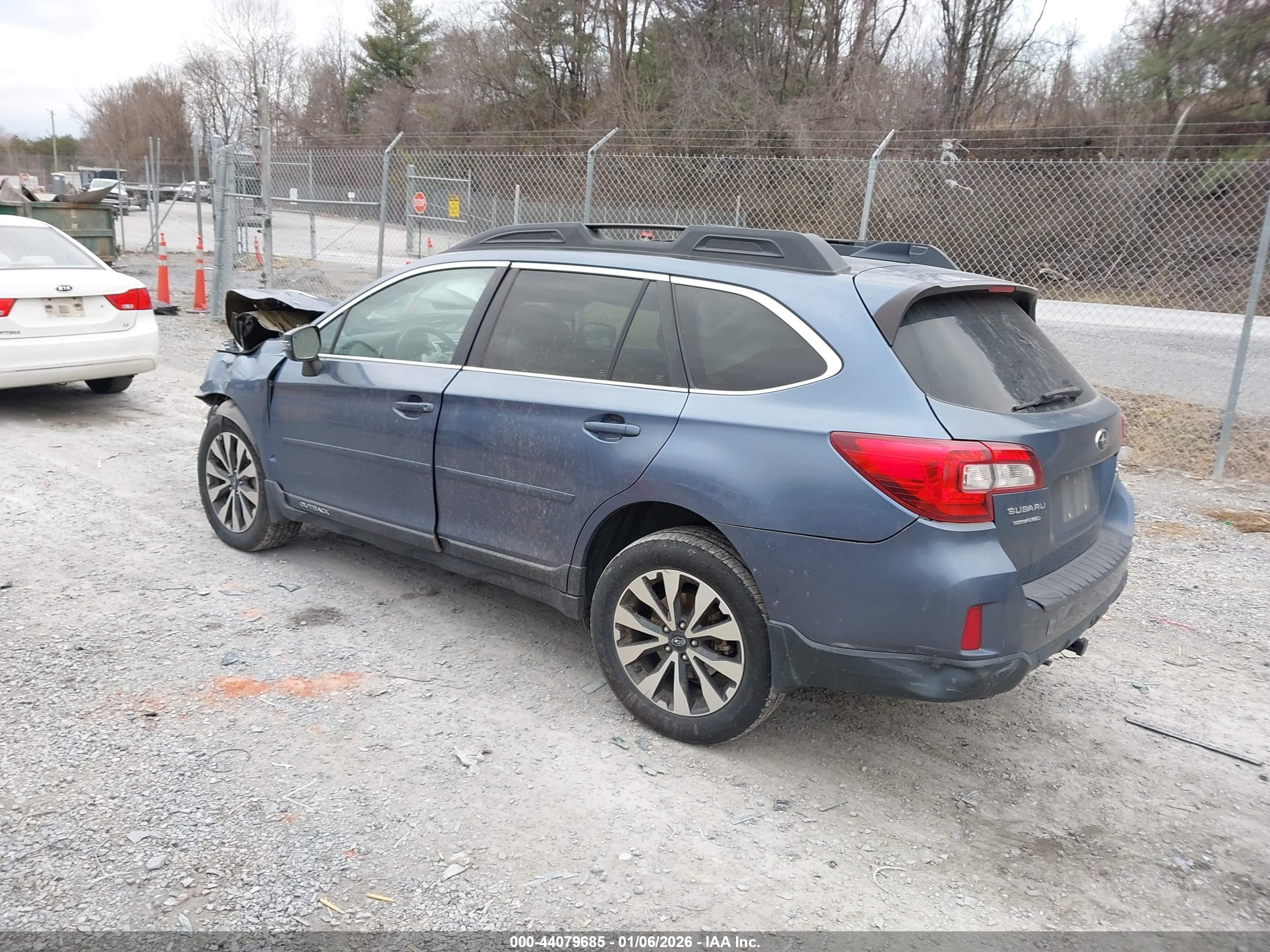 SUBARU OUTBACK image 3