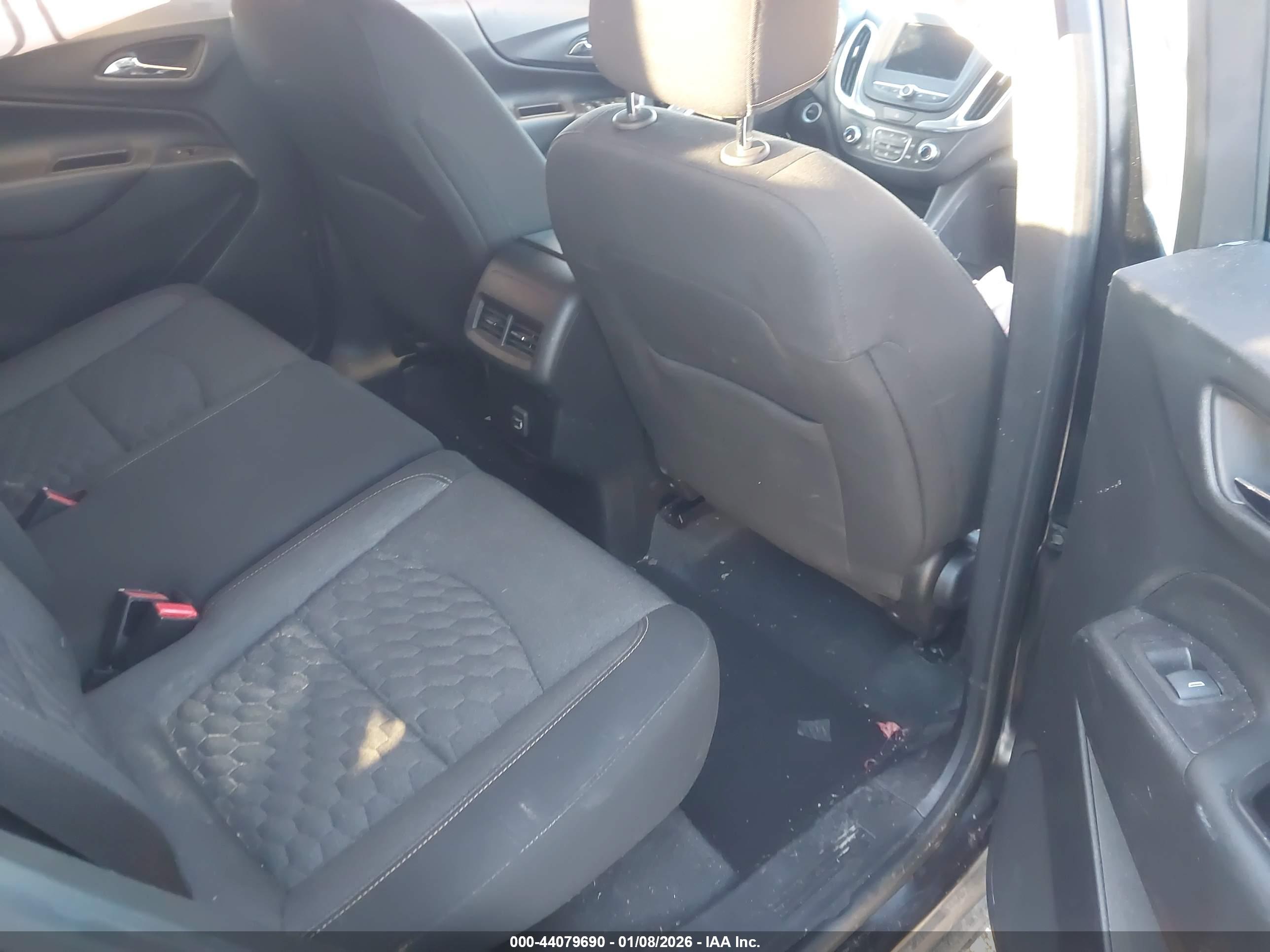 CHEVROLET EQUINOX image 8