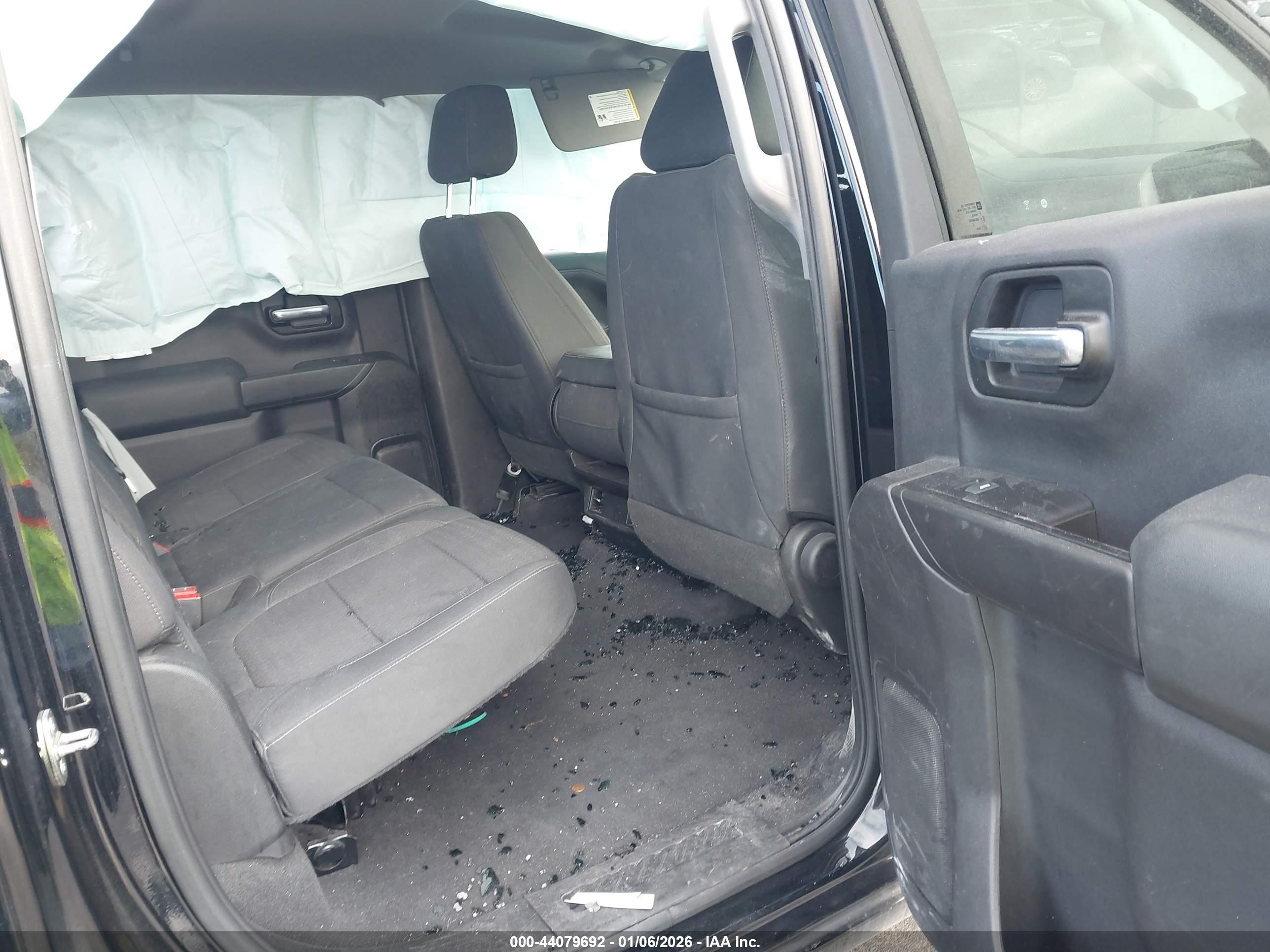 CHEVROLET SILVERADO image 8