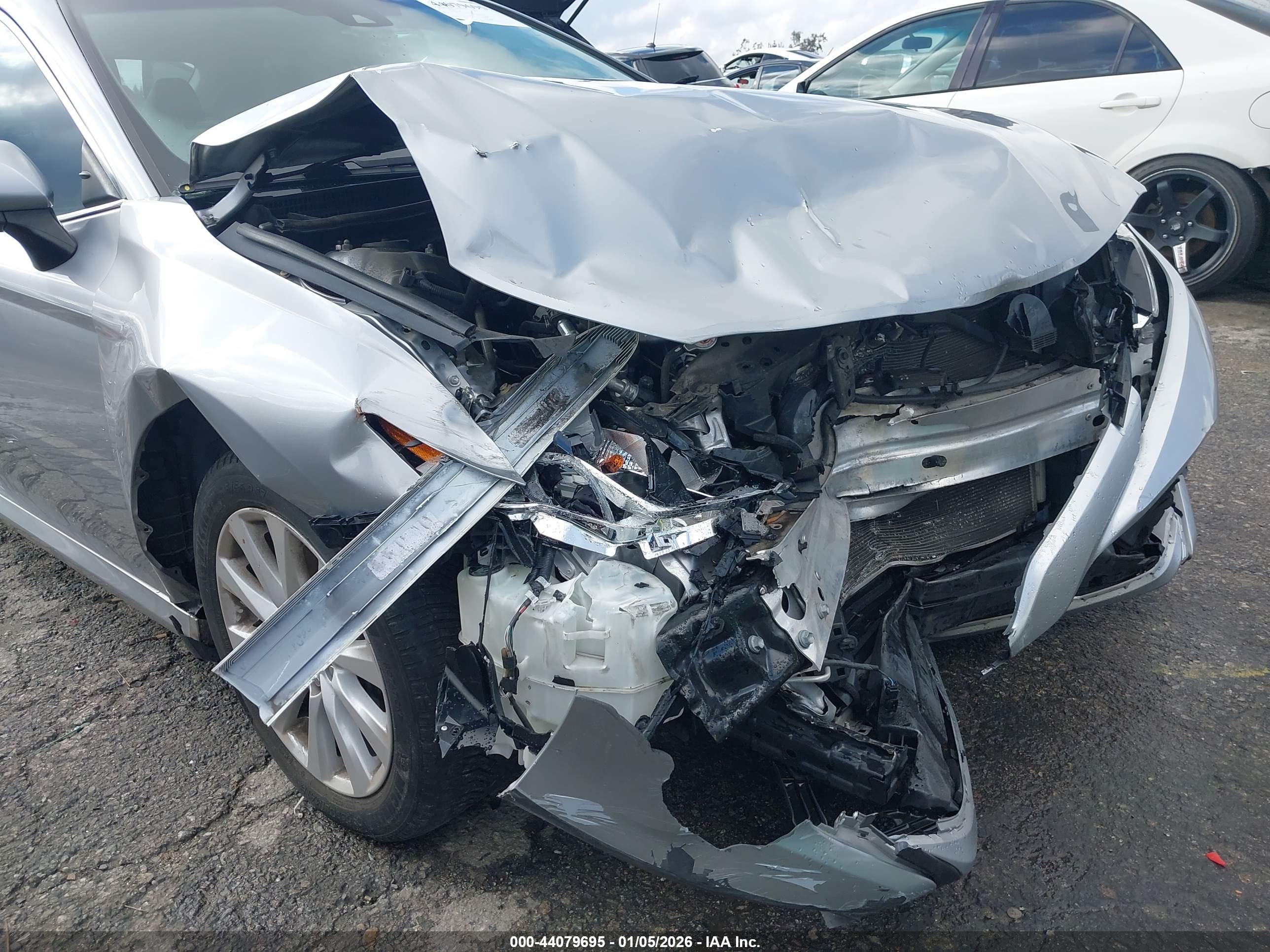 TOYOTA CAMRY image 6