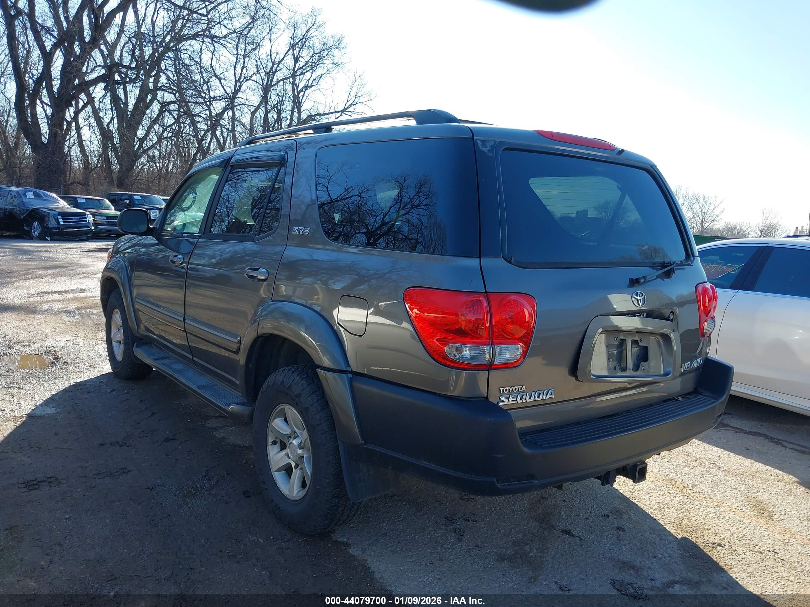TOYOTA SEQUOIA image 3
