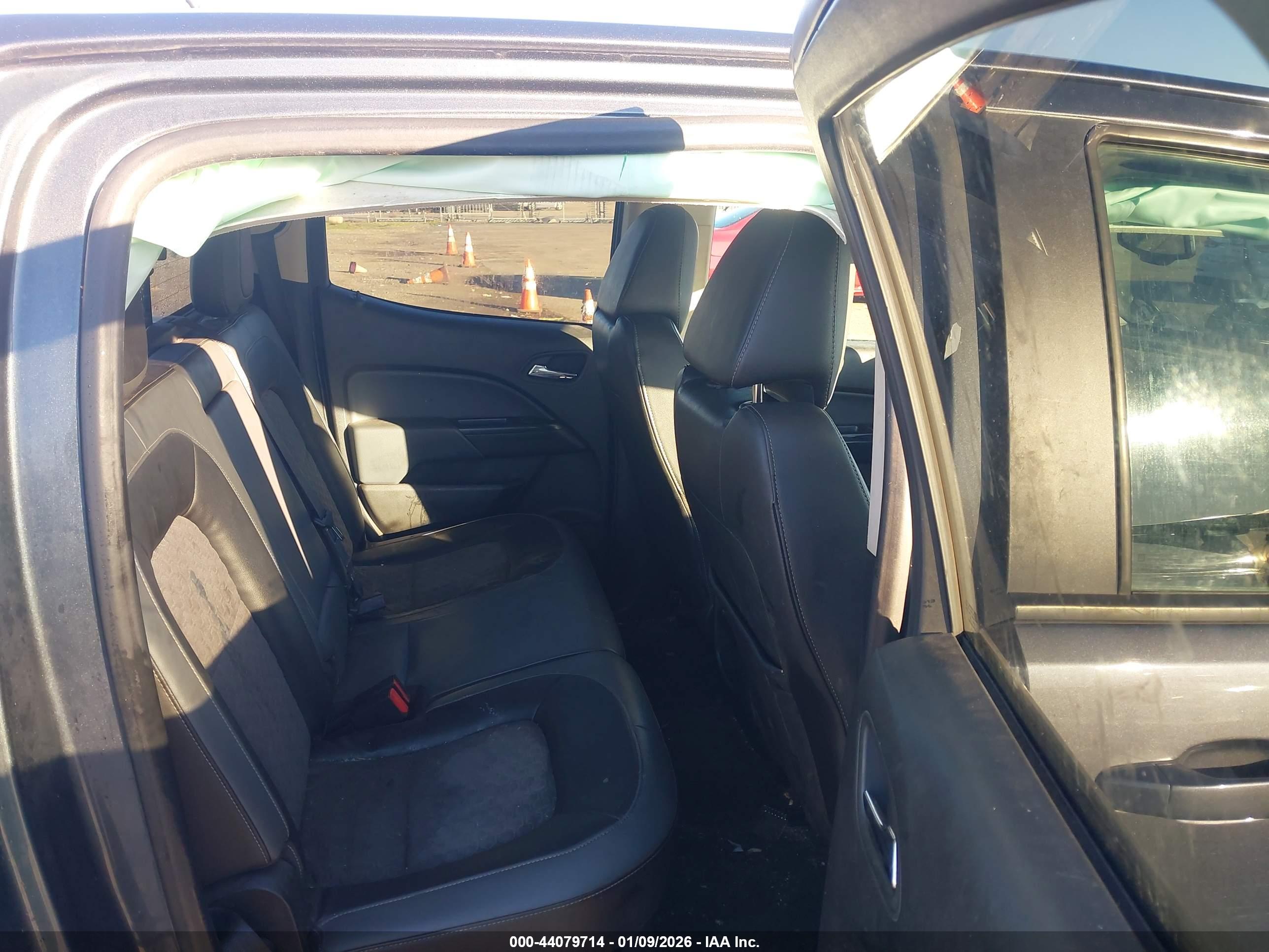 CHEVROLET COLORADO image 8