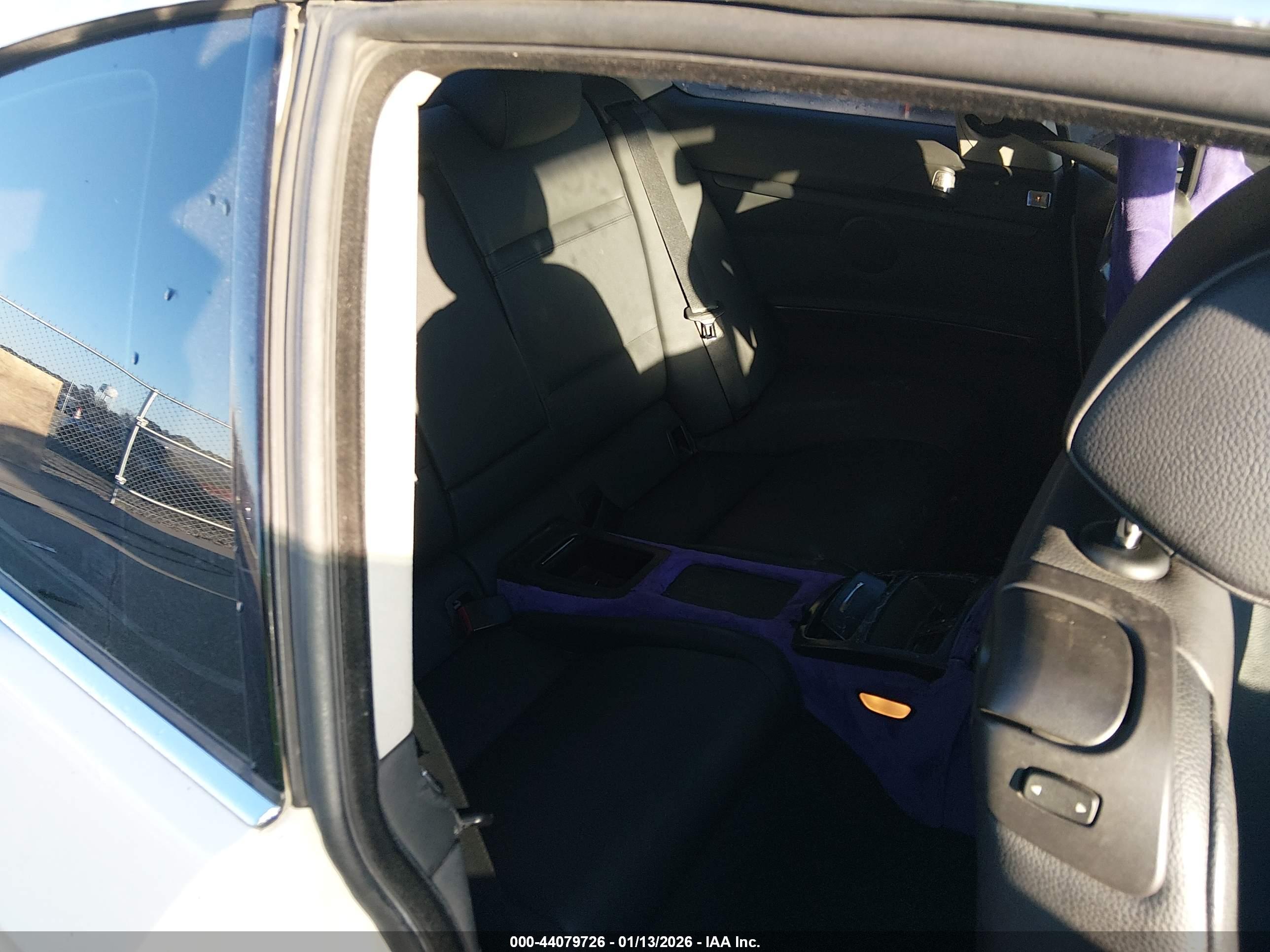 BMW 328I image 8