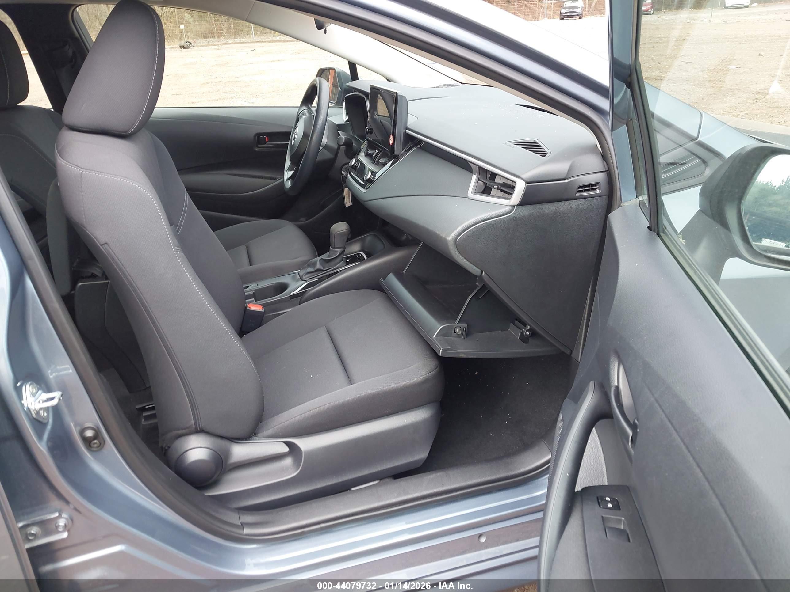 TOYOTA COROLLA image 5