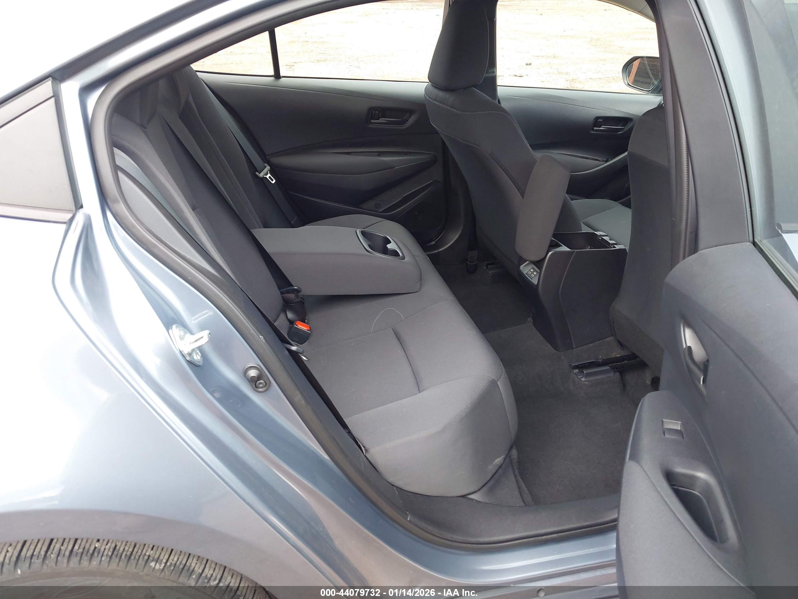 TOYOTA COROLLA image 8