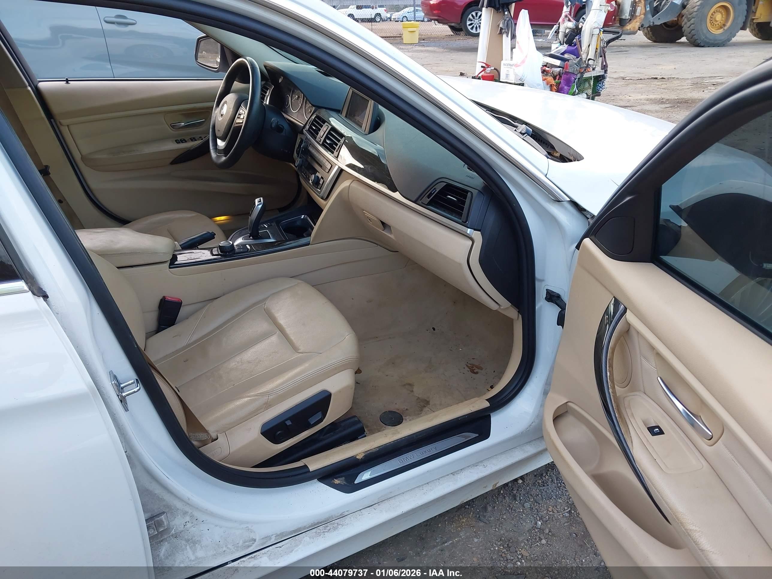 BMW 328I image 5