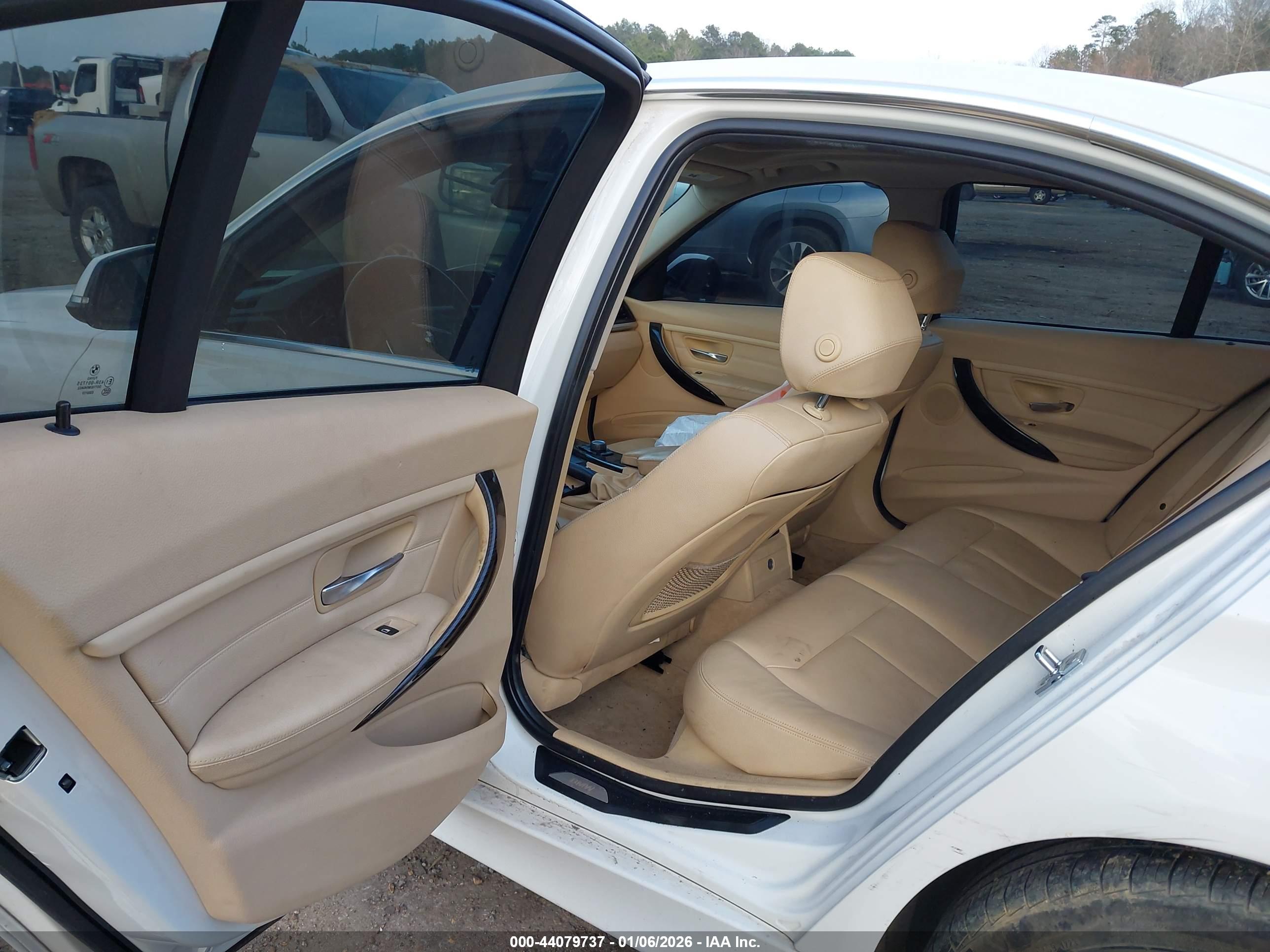BMW 328I image 8
