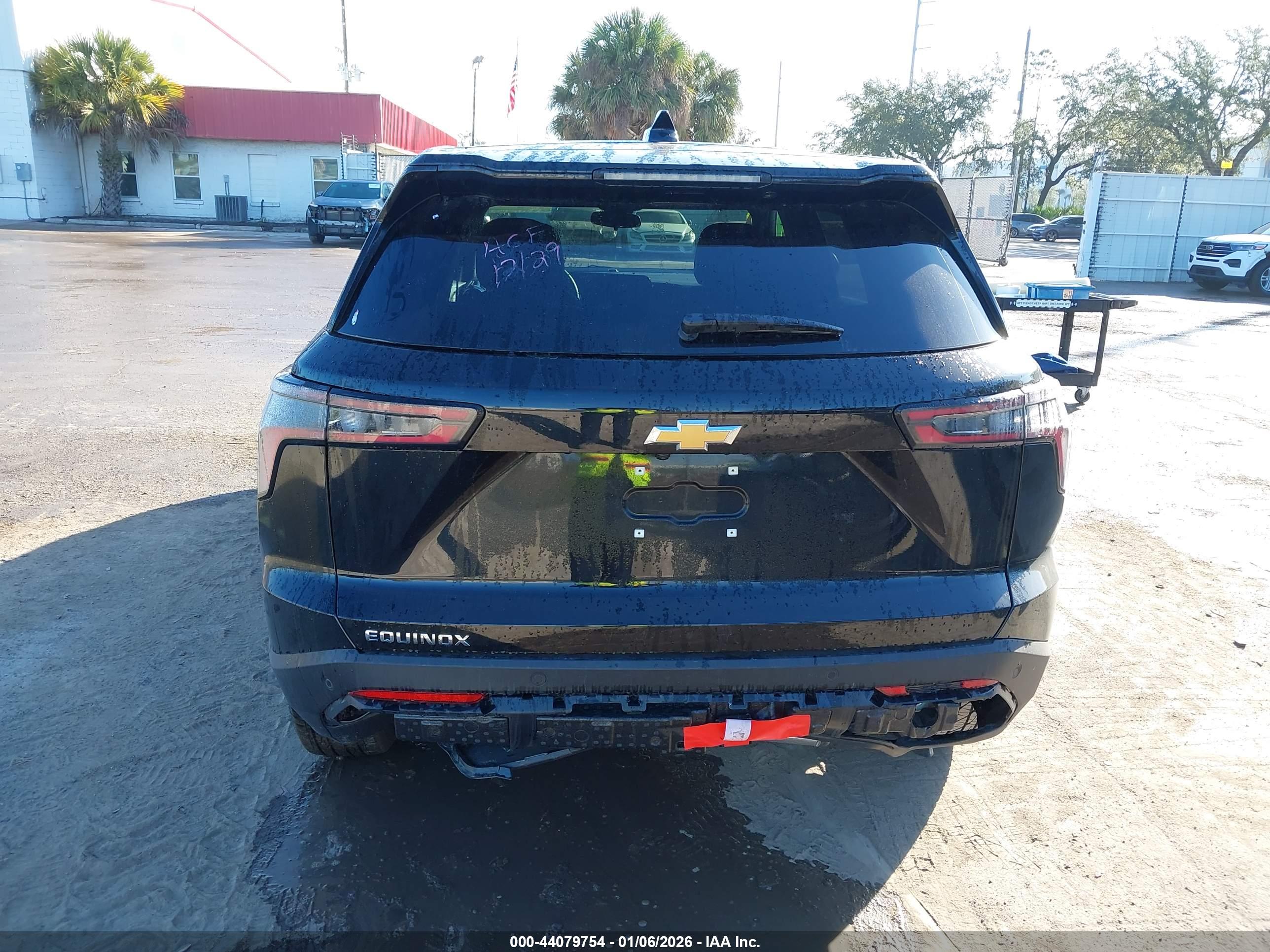 CHEVROLET EQUINOX image 6