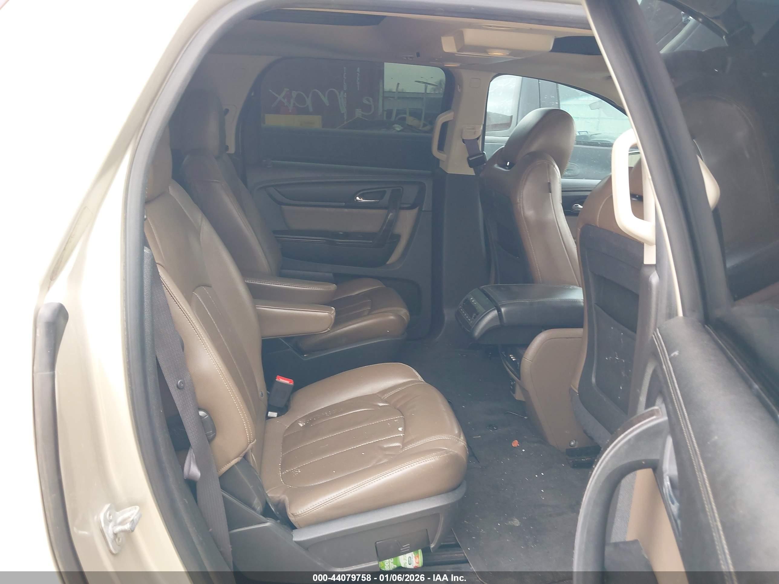GMC ACADIA image 8