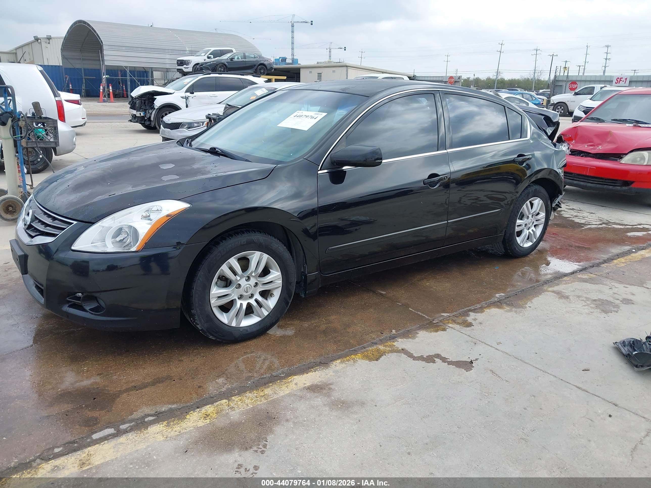 NISSAN ALTIMA image 2