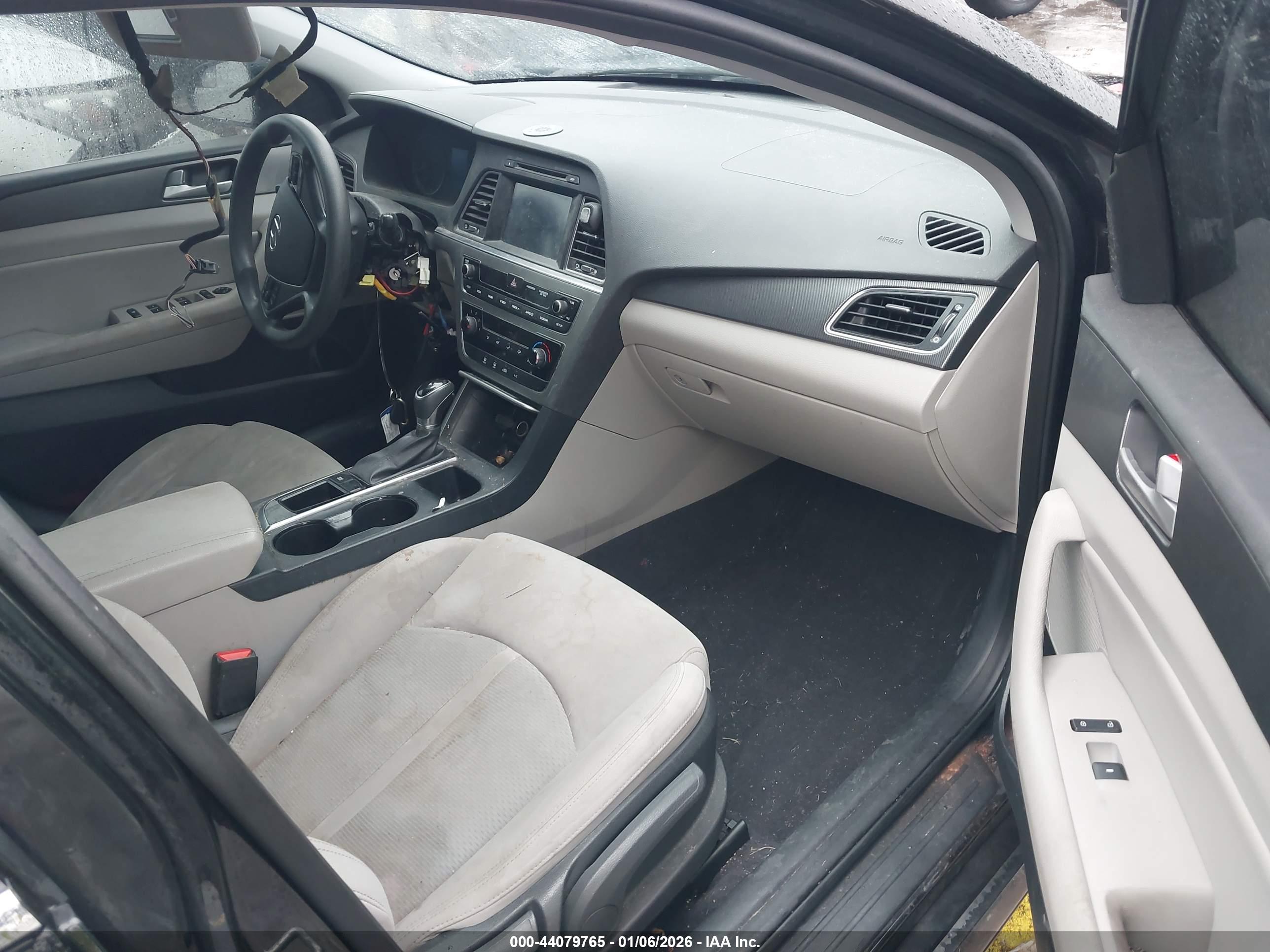 HYUNDAI SONATA image 5