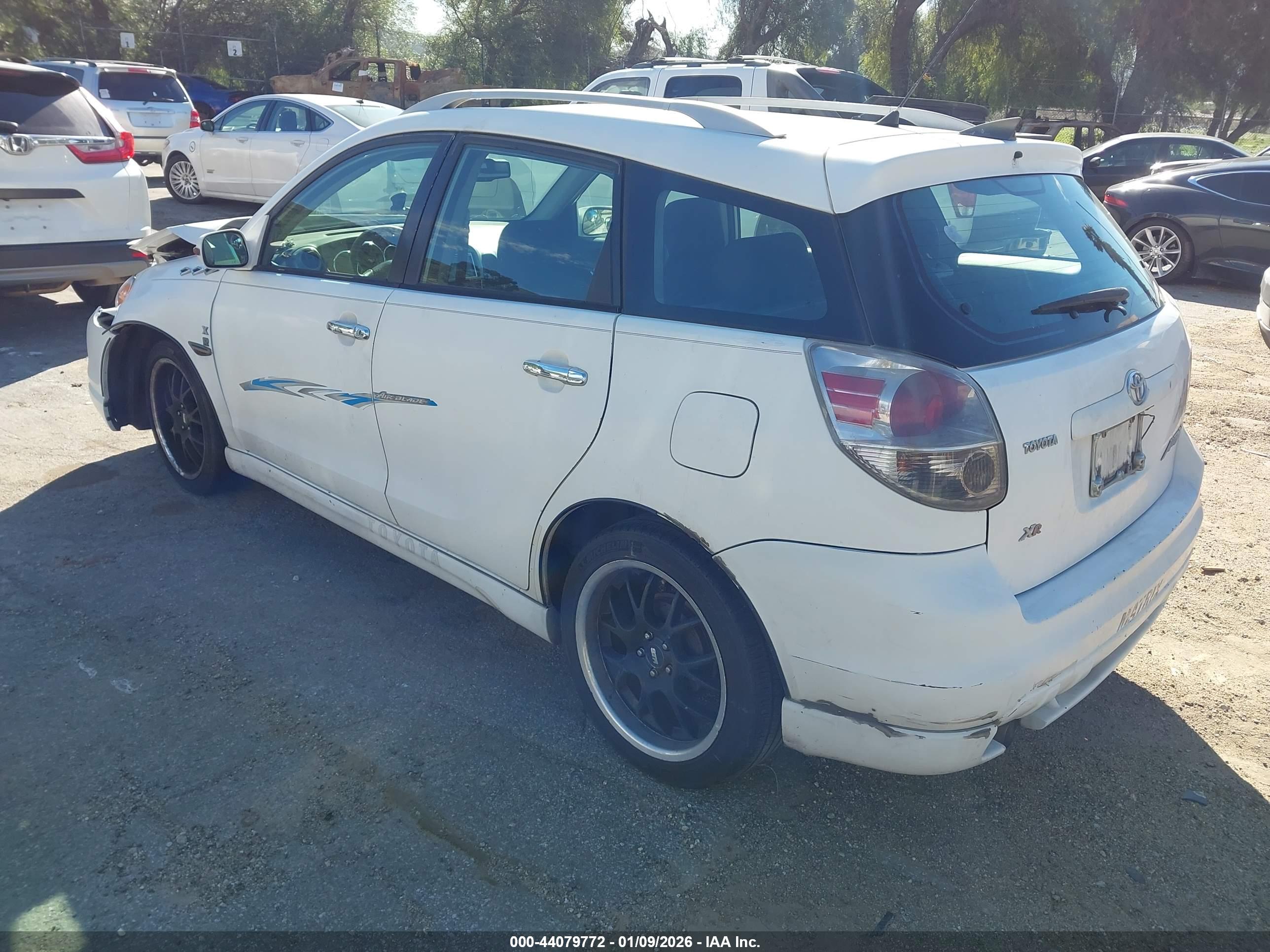 TOYOTA MATRIX image 3