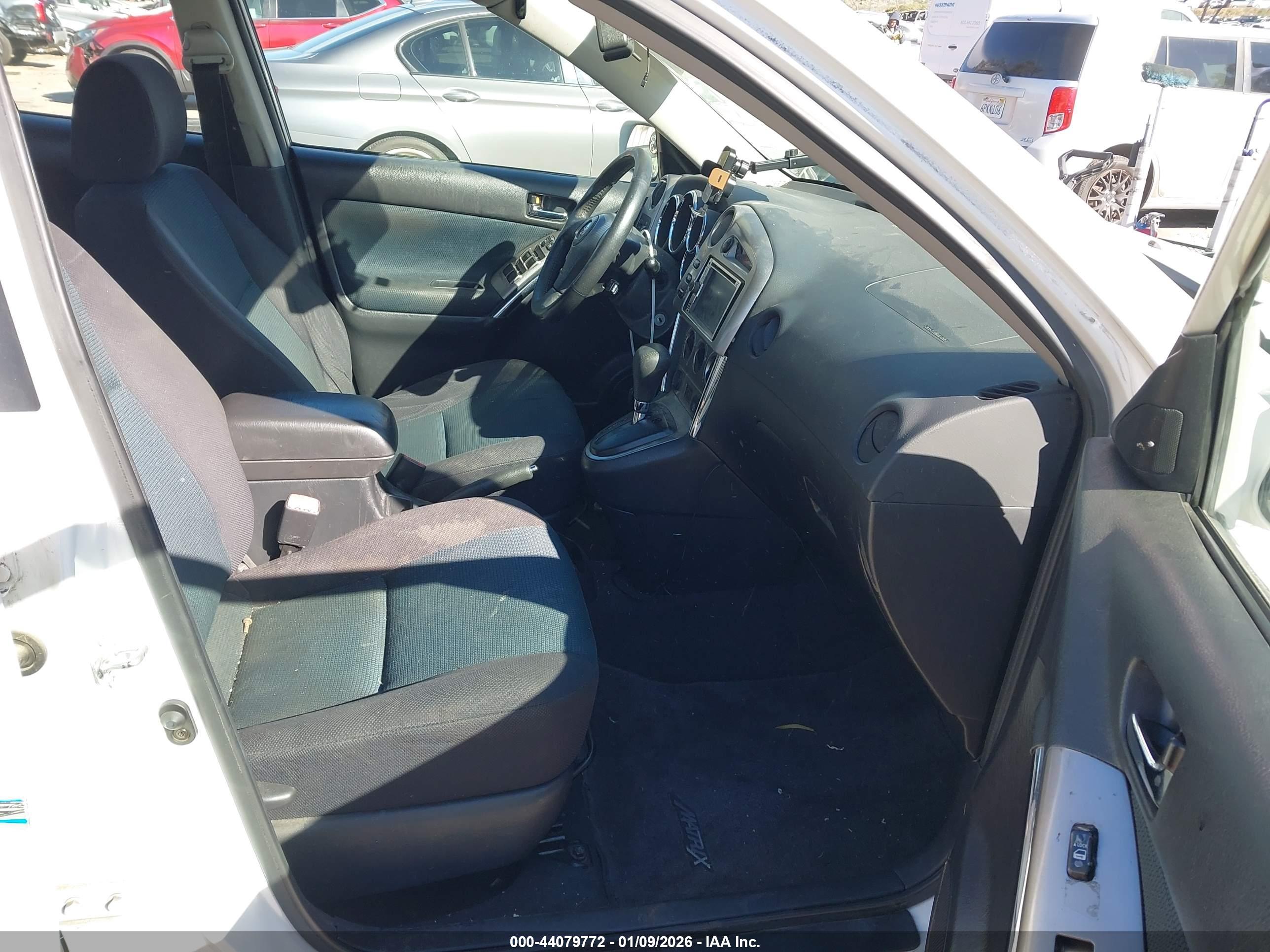 TOYOTA MATRIX image 5