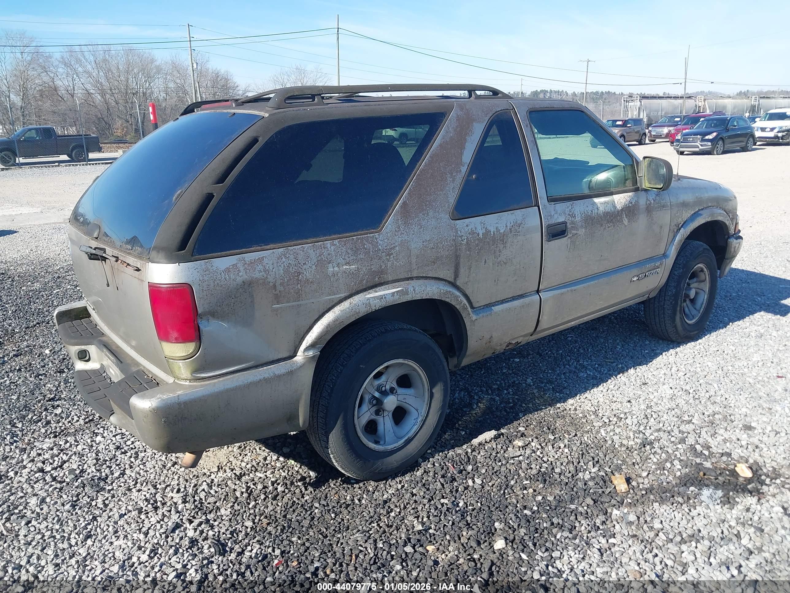 CHEVROLET BLAZER image 4