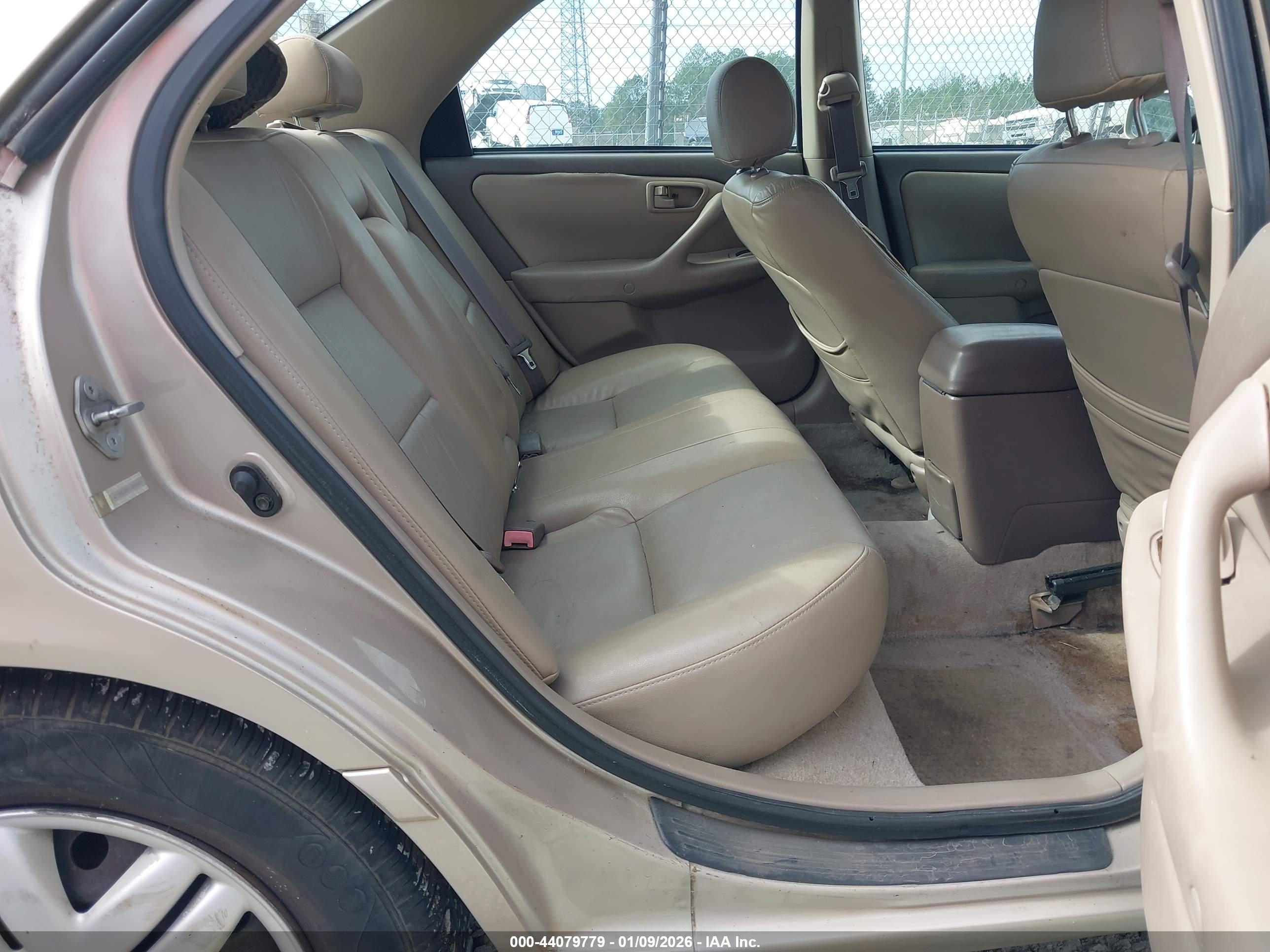 TOYOTA CAMRY image 8